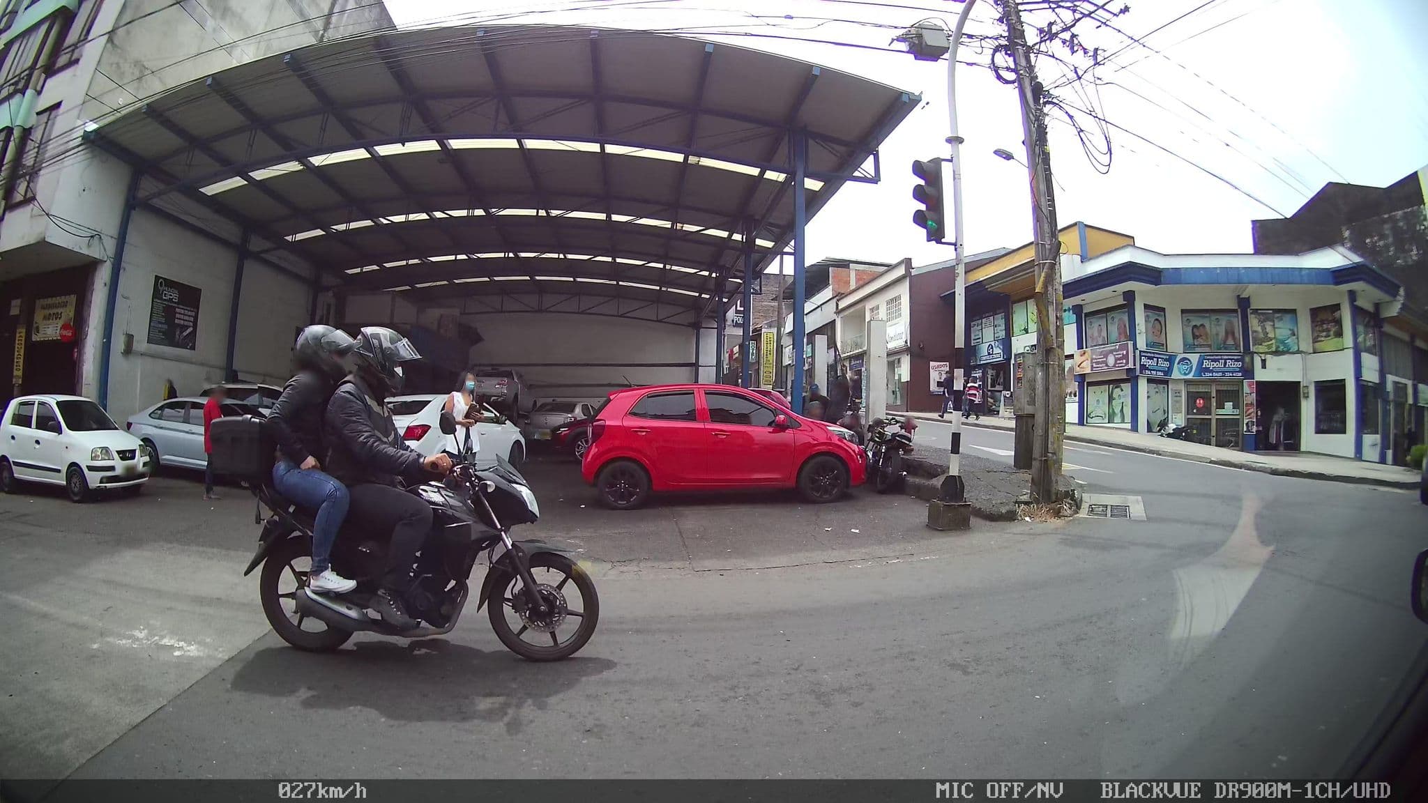 Street view near Hotel Polo Pereira, Pereira — © kaart_2 (CC BY-SA · Mapillary)