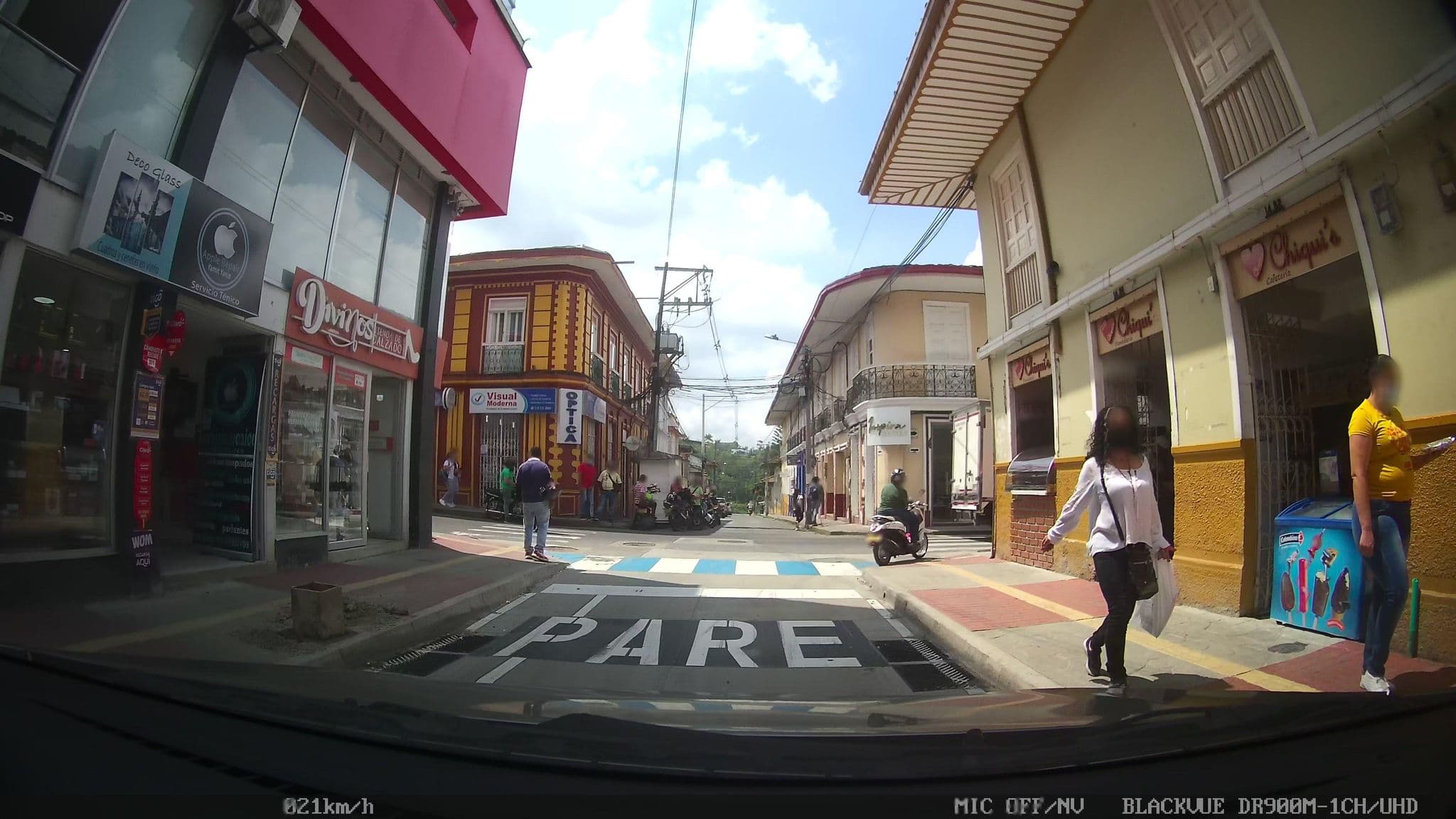 Street view near Hotel Plaza San Miguel, Santa Rosa de Cabal — © kaart_2 (CC BY-SA · Mapillary)