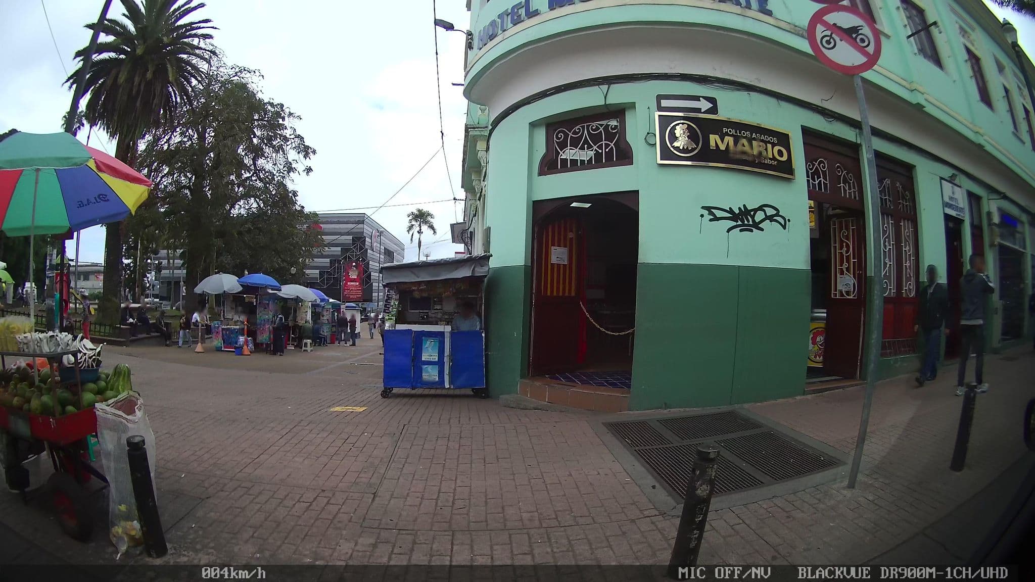 Street view near Hotel Monserrate, Manizales — © kaart_2 (CC BY-SA · Mapillary)