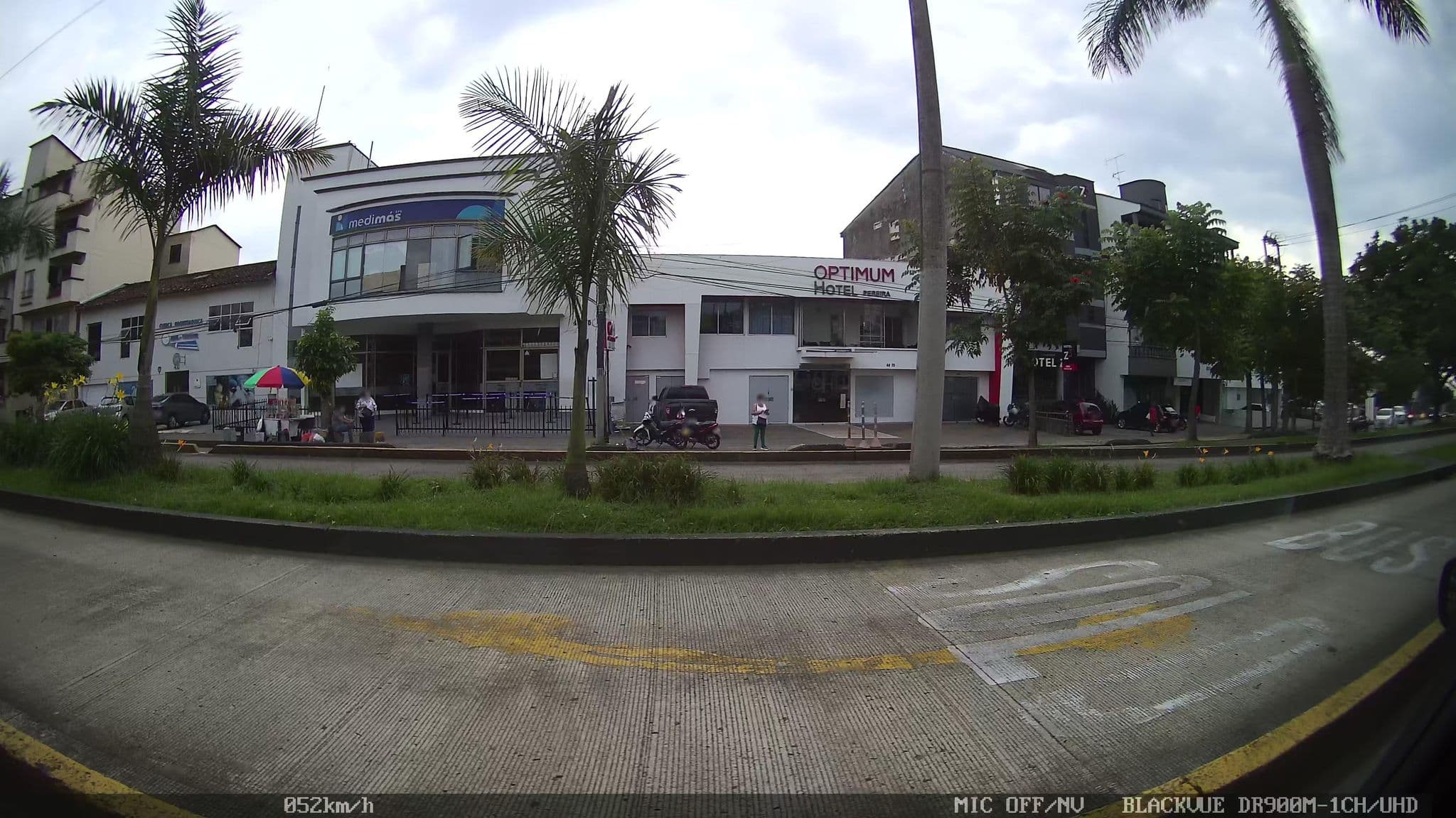 Street view near Optimum Hotel, Pereira — © kaart_2 (CC BY-SA · Mapillary)