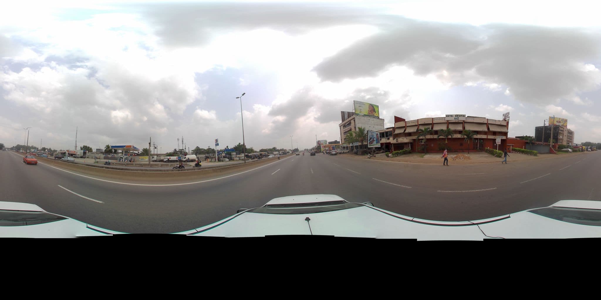 Street view near Hôtel Bristol, Anonkoua — © cign (CC BY-SA · Mapillary)