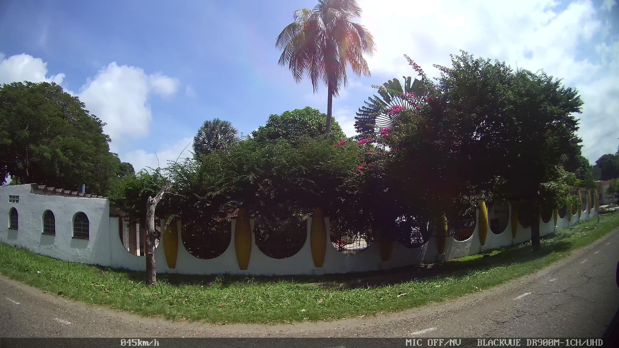 Street view near Hotel Las Acacias, San Sebastián de Mariquita — © kaart_2 (CC BY-SA · Mapillary)
