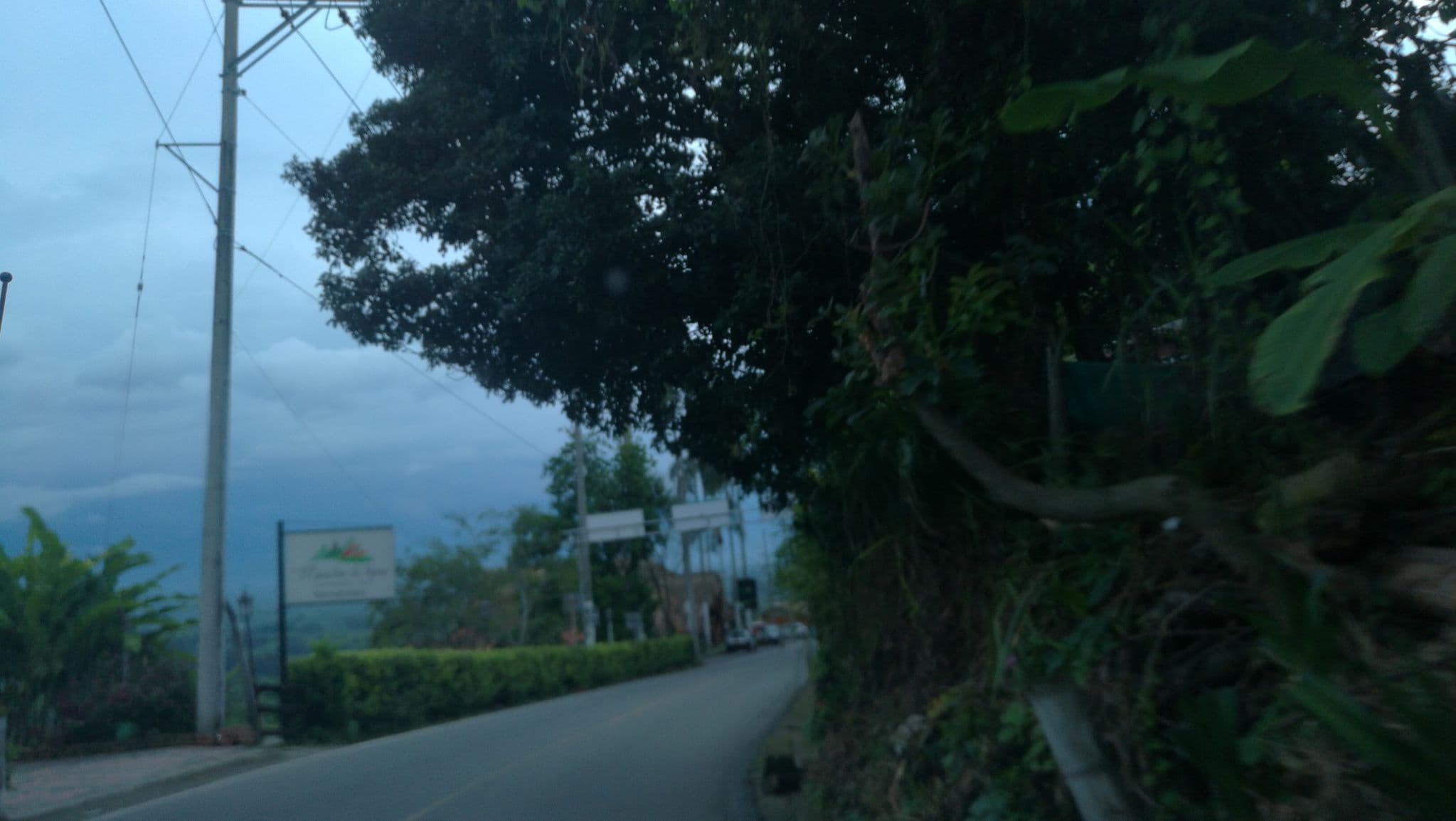 Street view near Finca Hotel El Barranco, Montenegro — © namara (CC BY-SA · Mapillary)