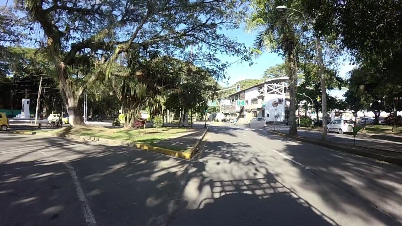 Street view near Hotel Villa de Robledo, Cartago — © humano (CC BY-SA · Mapillary)