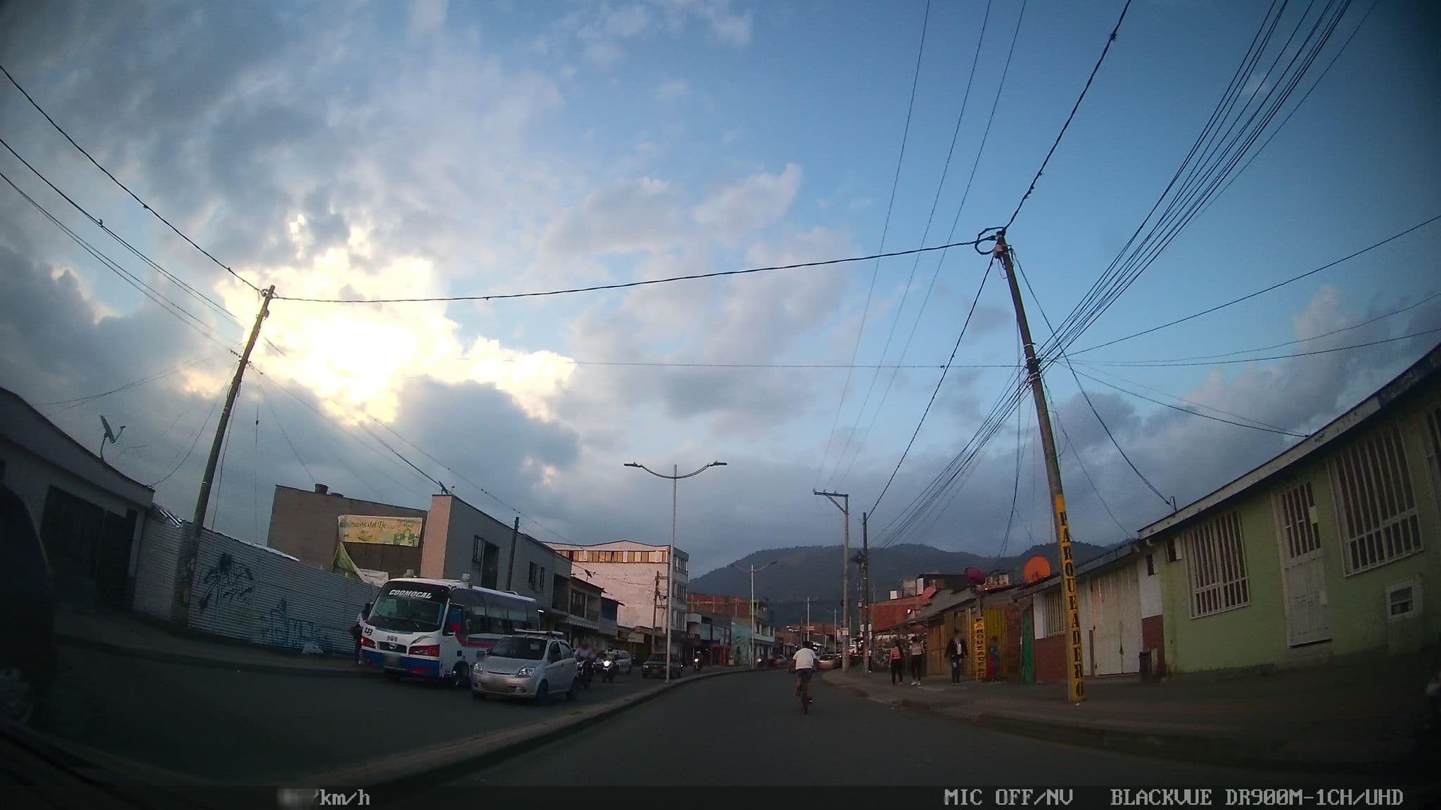 Street view near Hotel Caciques, Calarcá — © kaart_2 (CC BY-SA · Mapillary)
