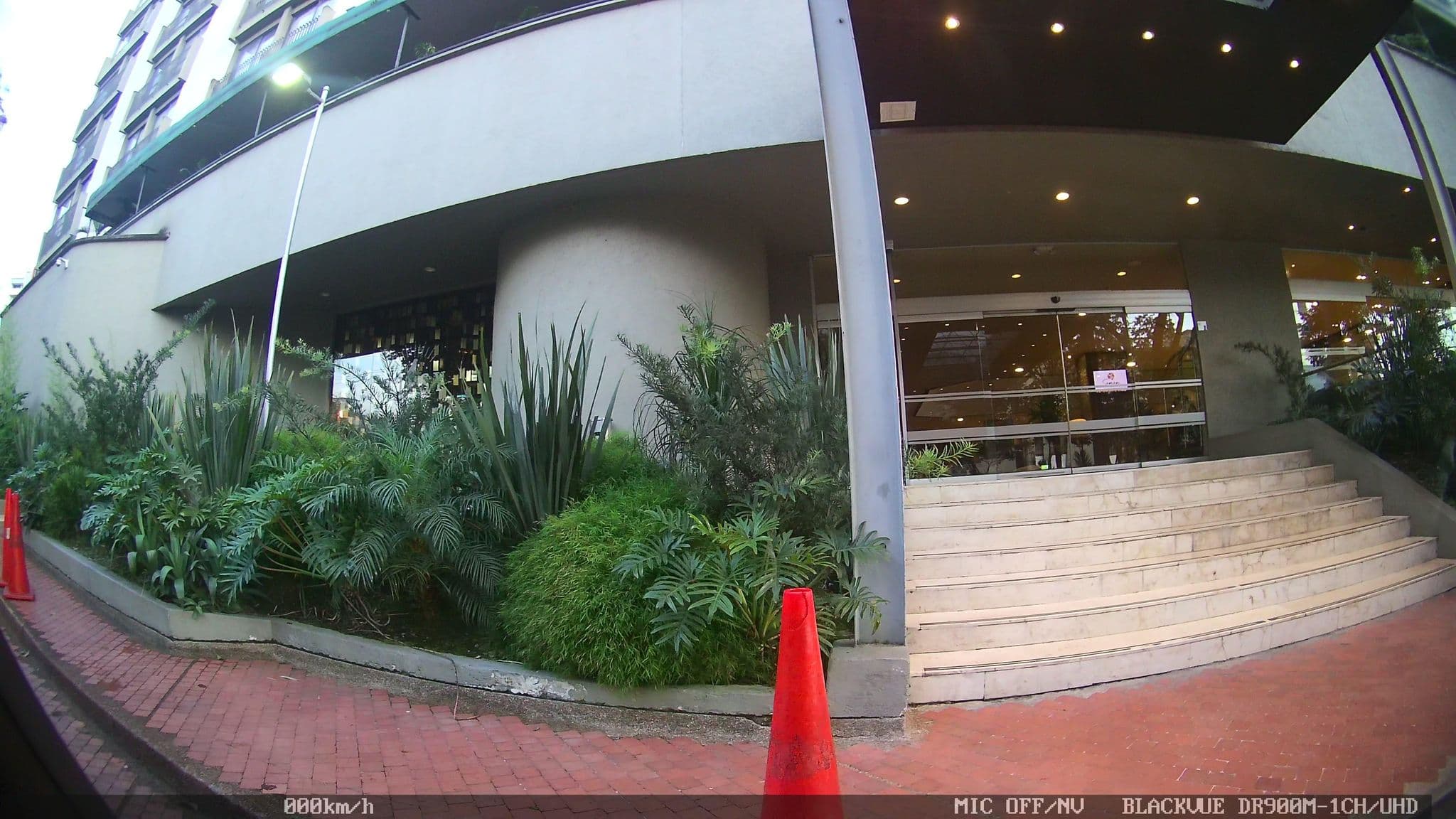 Street view near Movich Hotel de Pereira, Pereira — © kaart_2 (CC BY-SA · Mapillary)