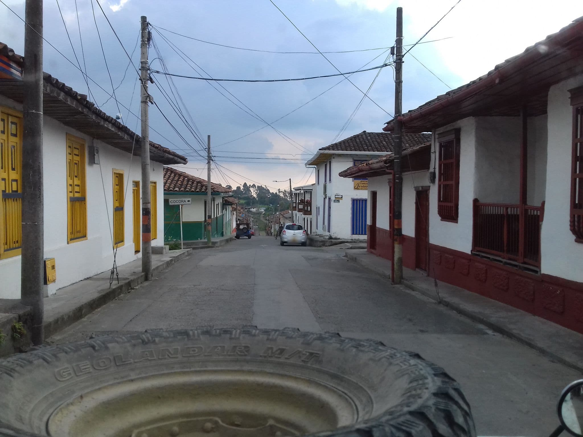 Street view near Hostal Cedra Negra, Salento — © colombia_tour (CC BY-SA · Mapillary)