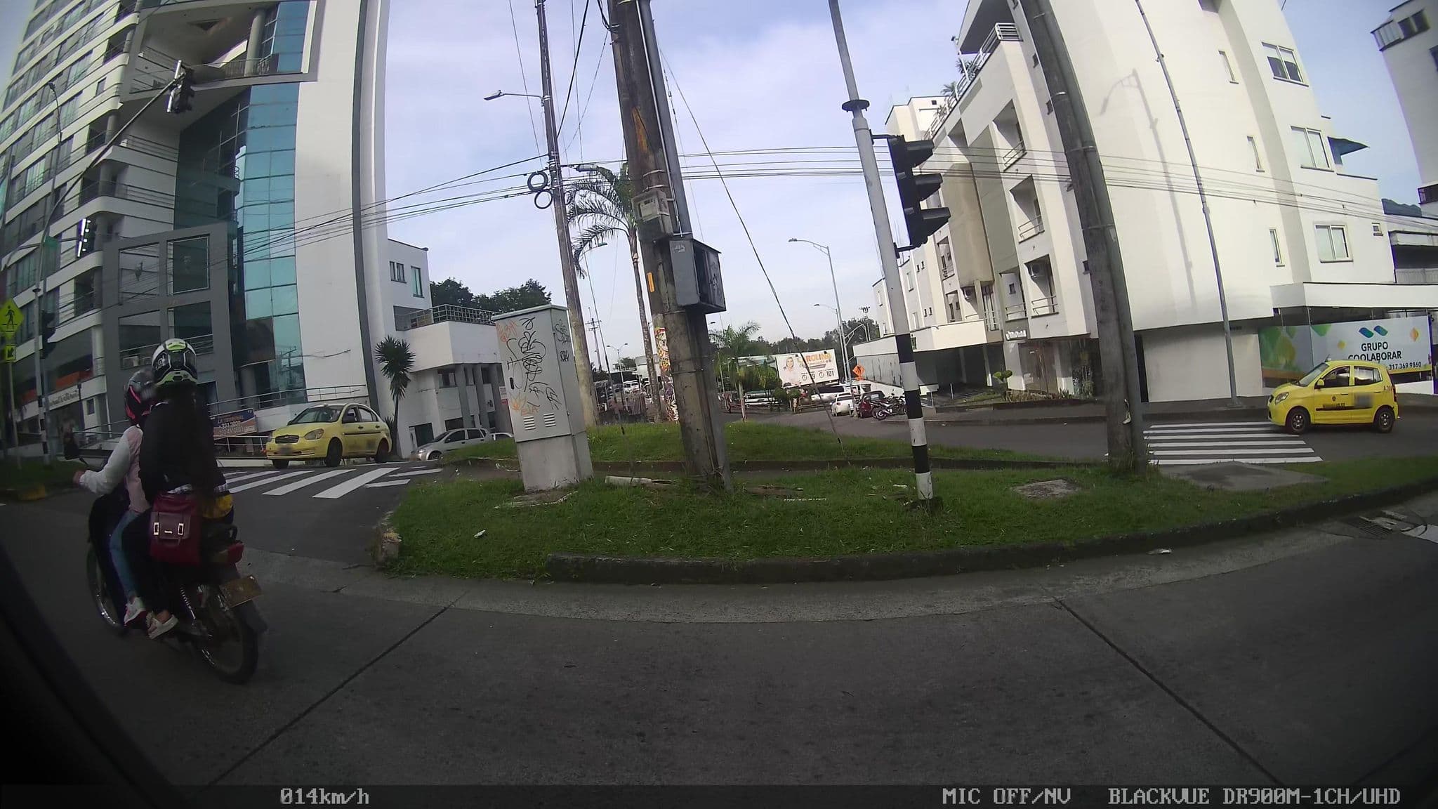 Street view near Apartamento Ejecutivo, Pereira — © kaart_2 (CC BY-SA · Mapillary)