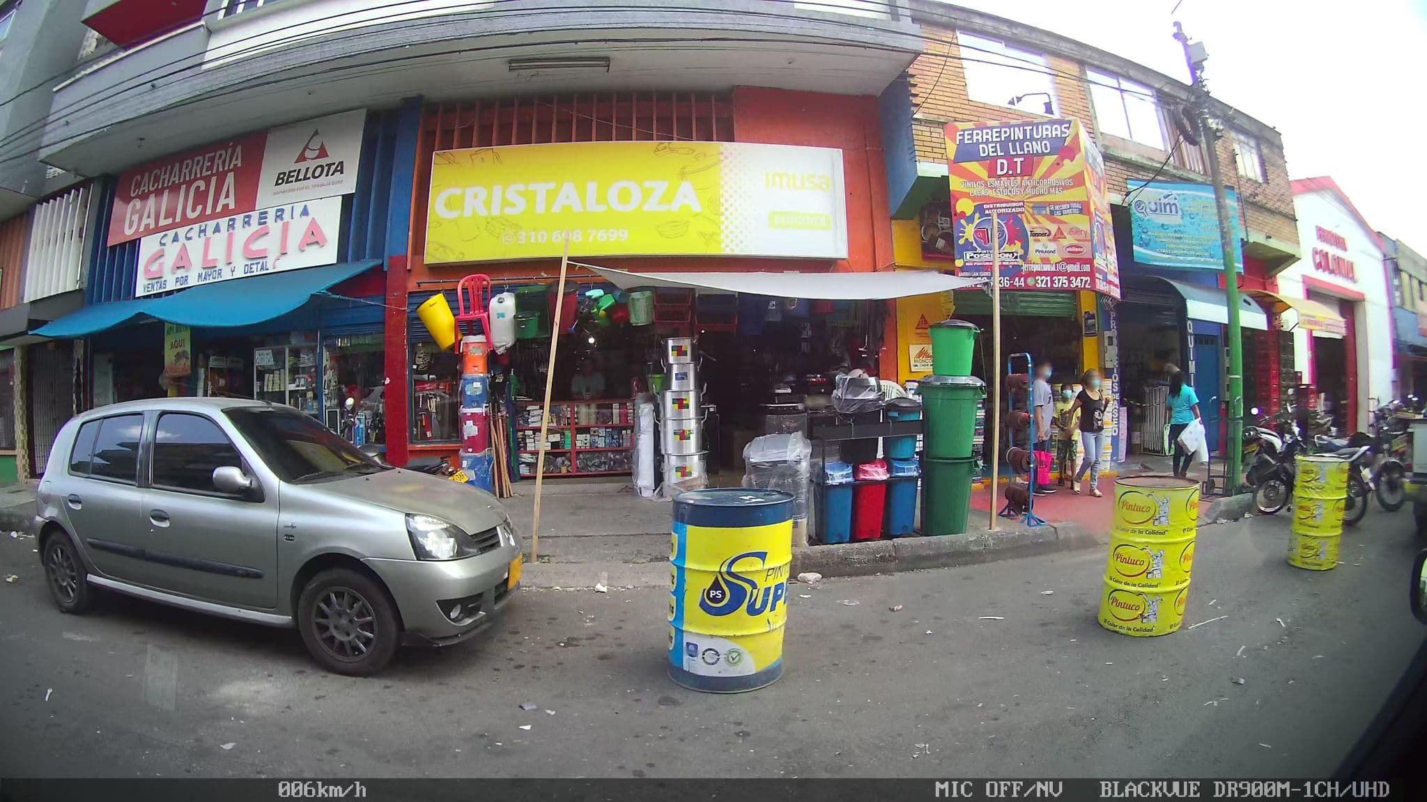 Street view near Hotel Barato, Villavicencio — © taylorsmock (CC BY-SA · Mapillary)