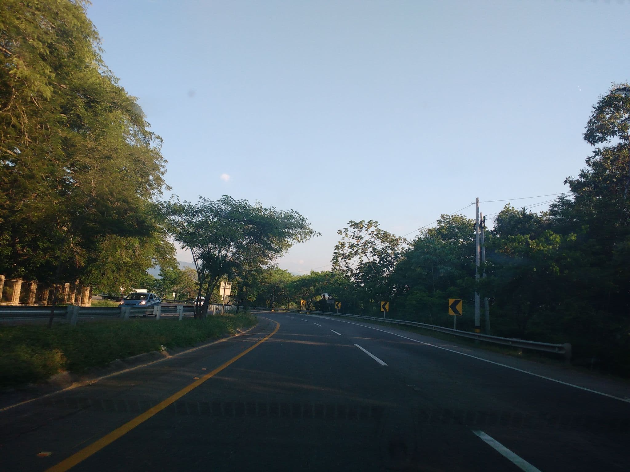 Street view near Condominio El Jardin, Melgar — © juanda097 (CC BY-SA · Mapillary)