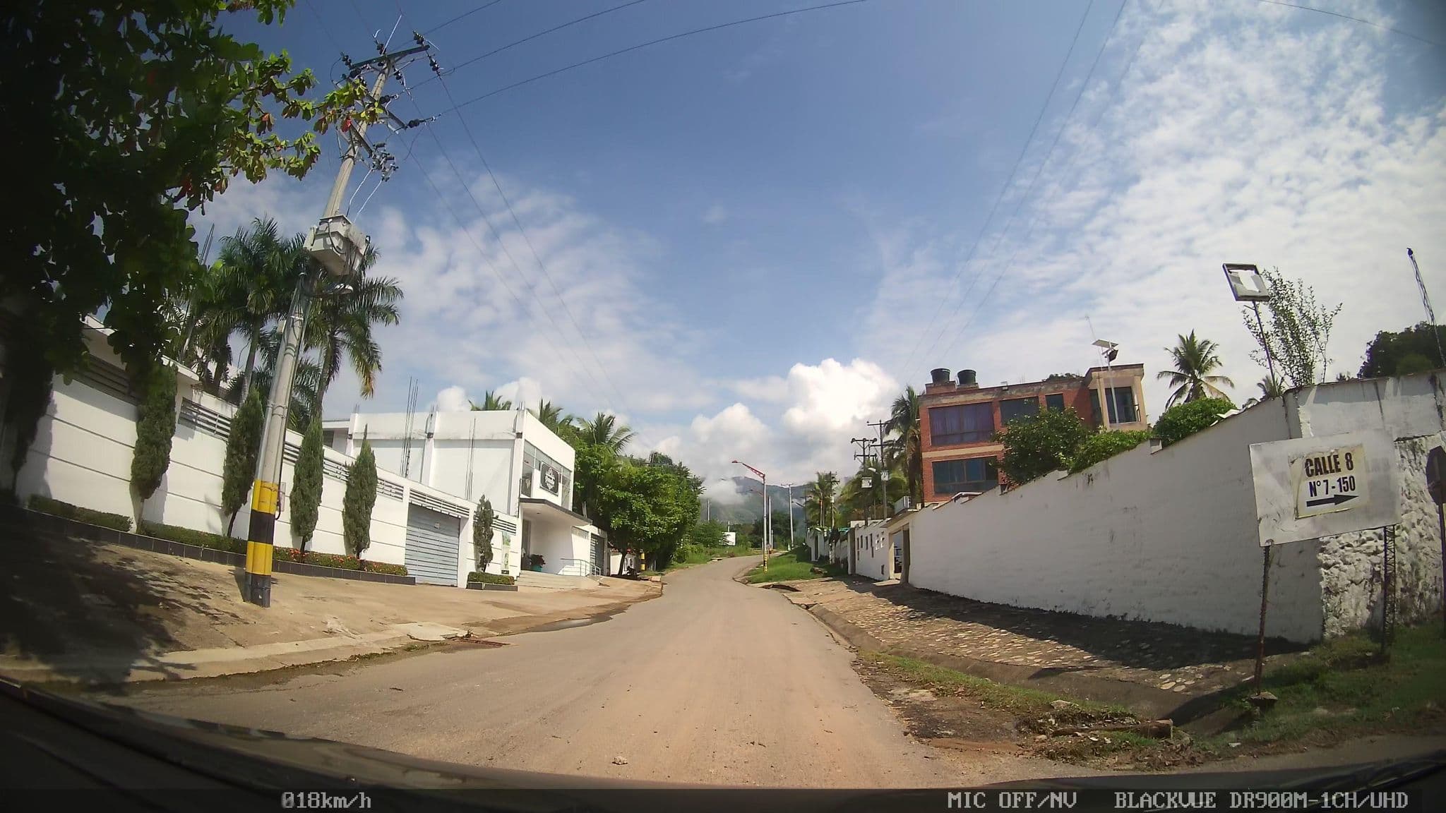 Street view near Hotel Boutique La Serena, Melgar — © kaart_2 (CC BY-SA · Mapillary)