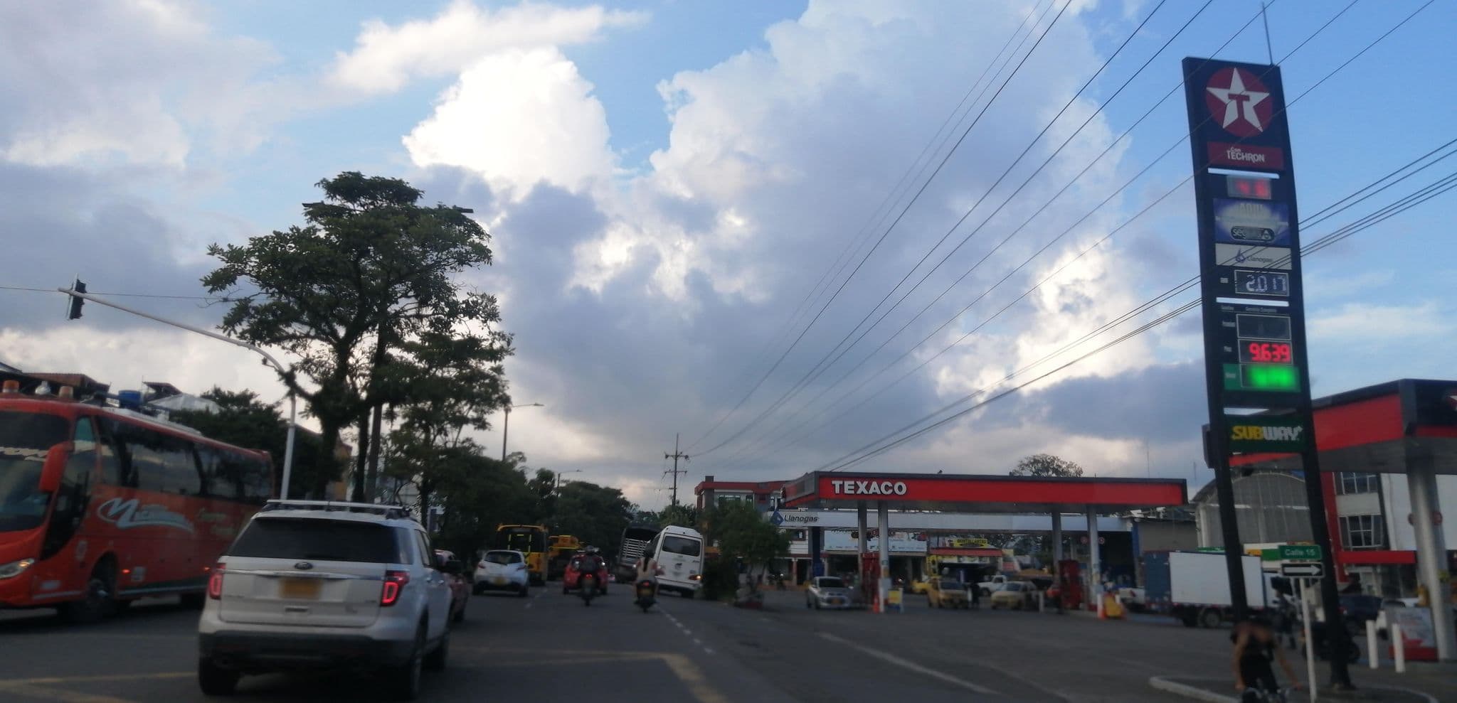 Street view near Hotel Llanura Real, Acacías — © Kaart_Local (CC BY-SA · Mapillary)
