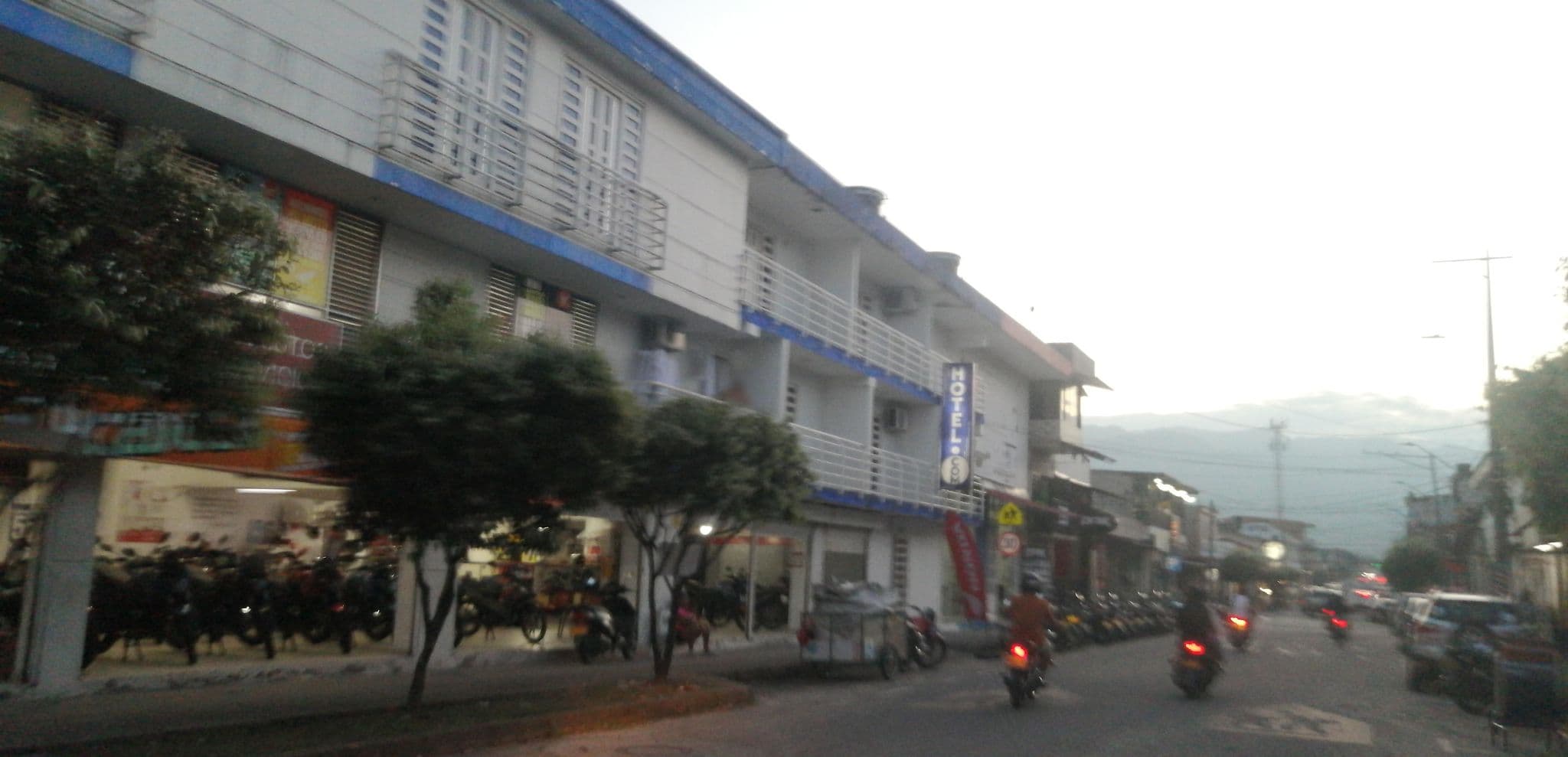 Street view near HOTEL.COM, Acacías — © Kaart_Local (CC BY-SA · Mapillary)
