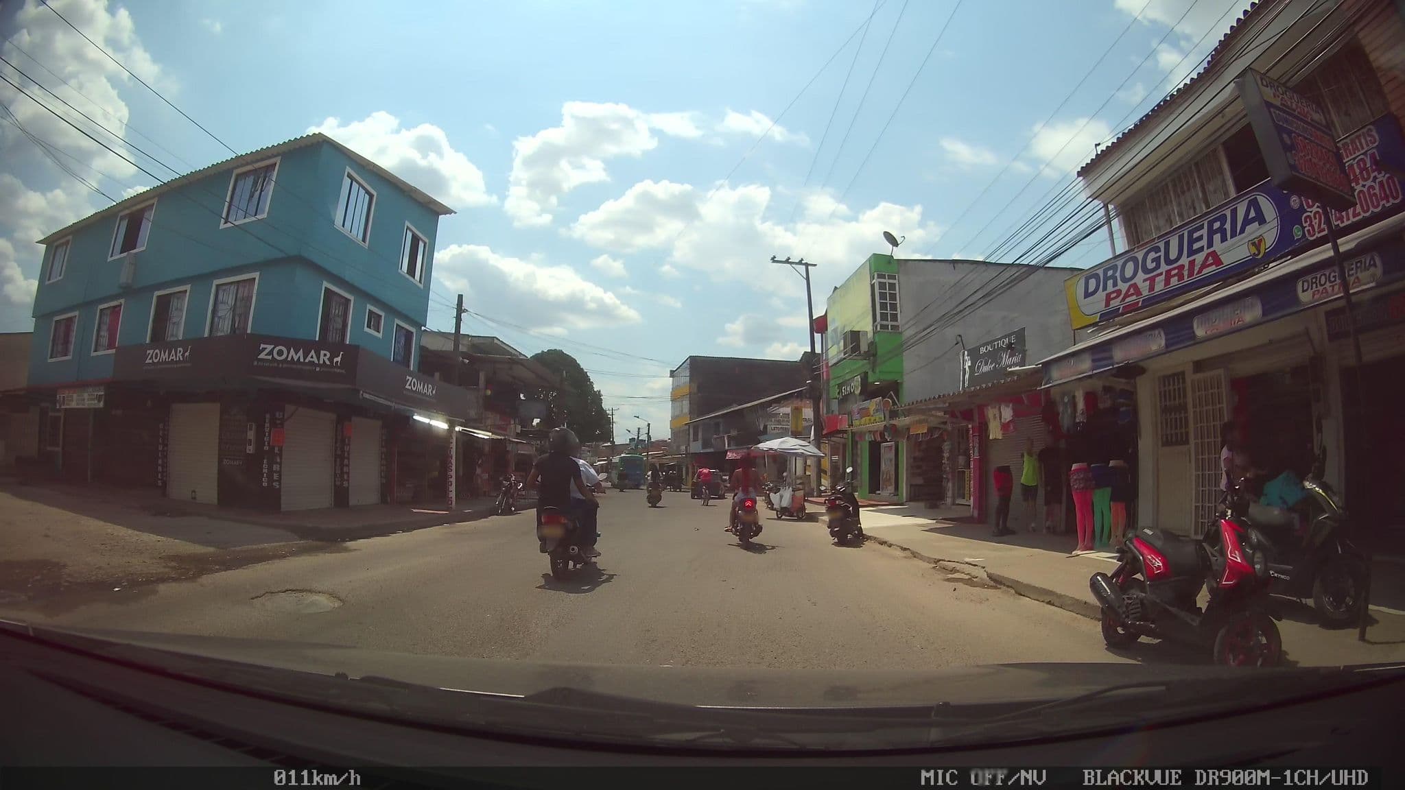 Street view near hotel el conde, Villavicencio — © kaart_2 (CC BY-SA · Mapillary)