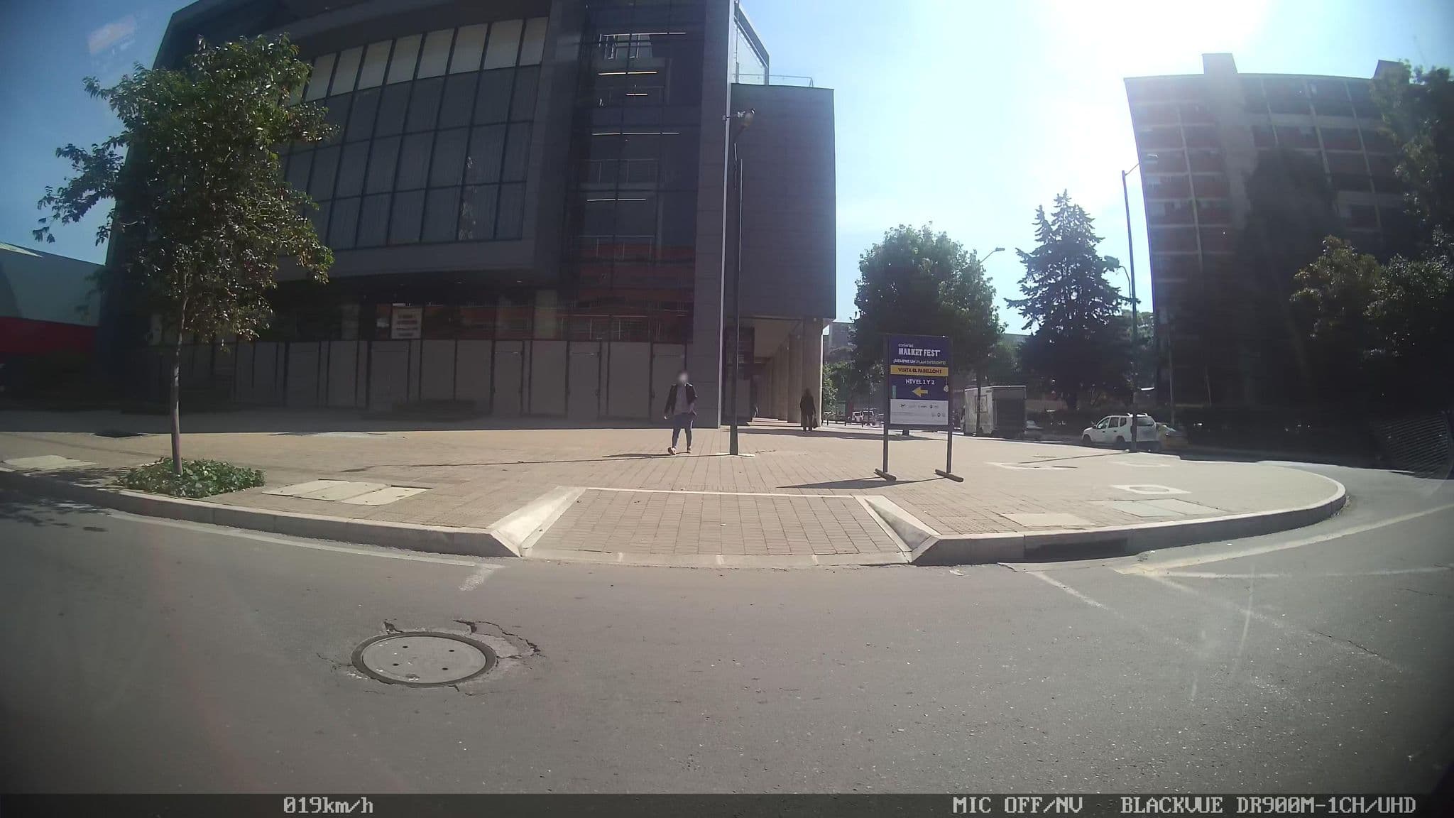 Street view near Hilton, Bogotá — © kaart5 (CC BY-SA · Mapillary)