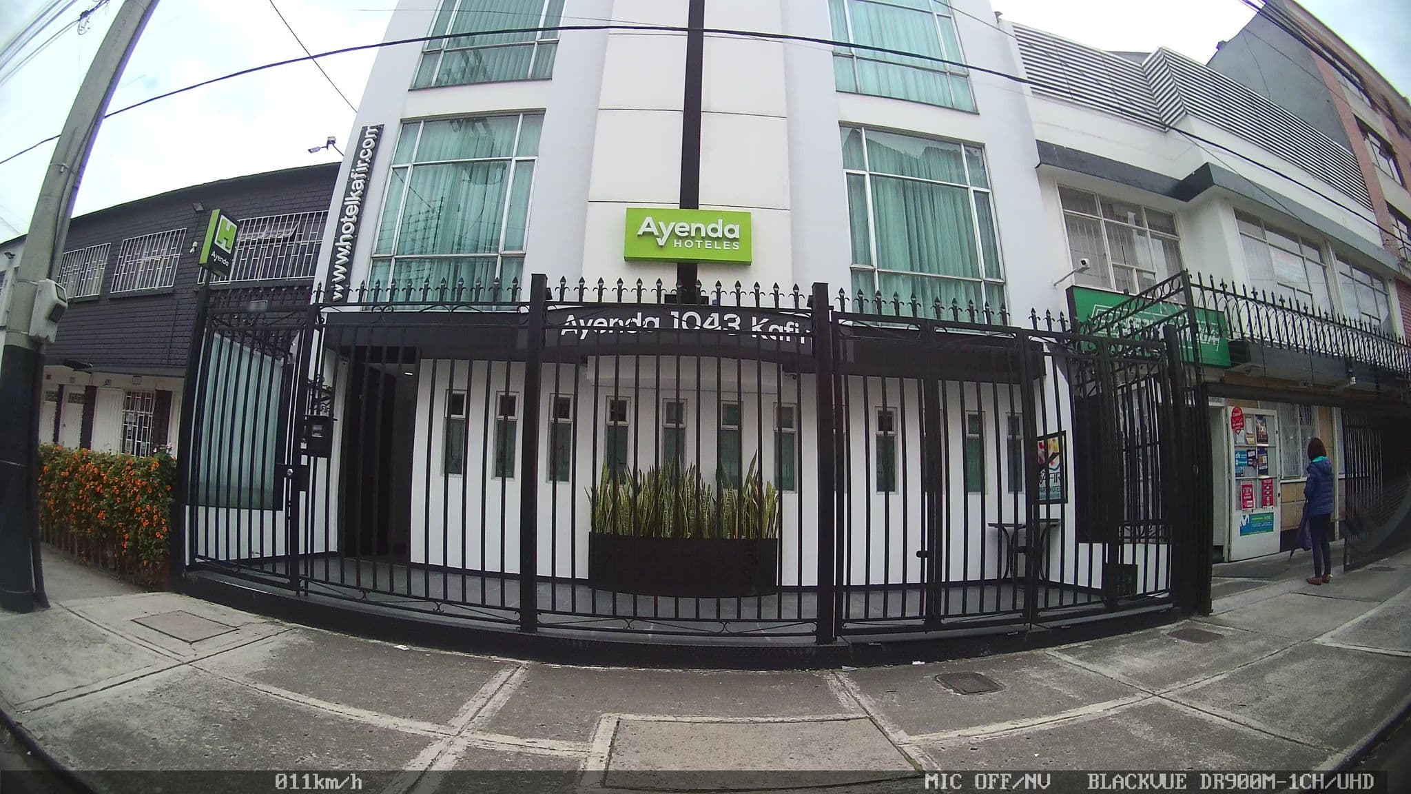 Street view near Hotel Kafir, Bogotá — © kaart5 (CC BY-SA · Mapillary)