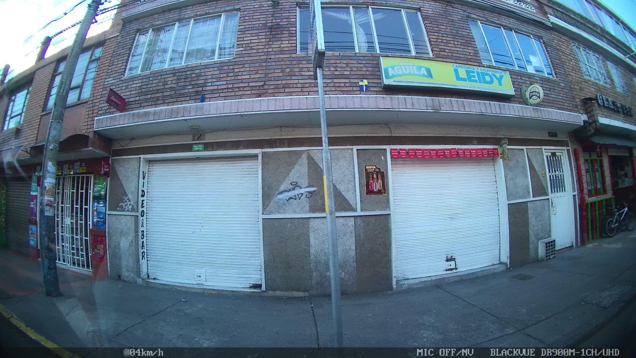 Street view near Hostal Coral Way, Kennedy — © kaart_4 (CC BY-SA · Mapillary)
