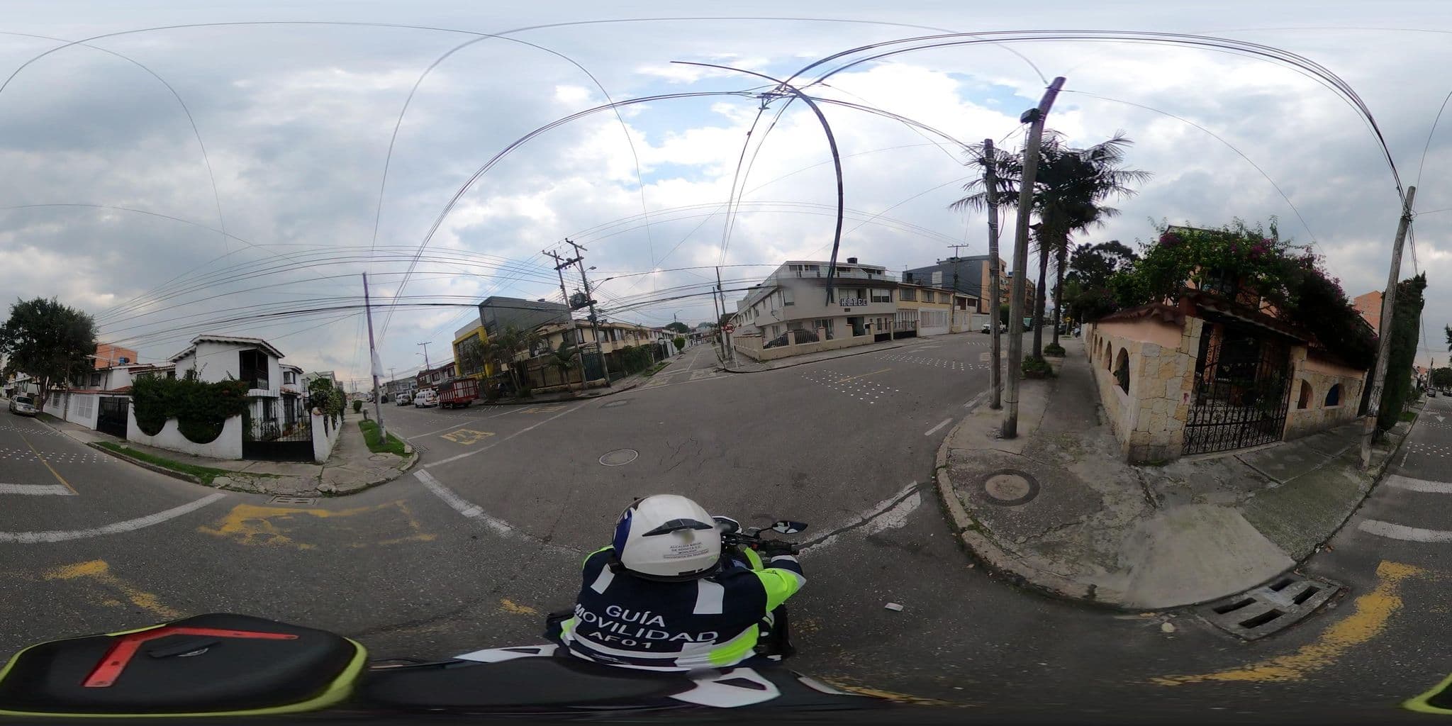 Street view near Hotel Parque Normandia, Kennedy — © rbolivar (CC BY-SA · Mapillary)