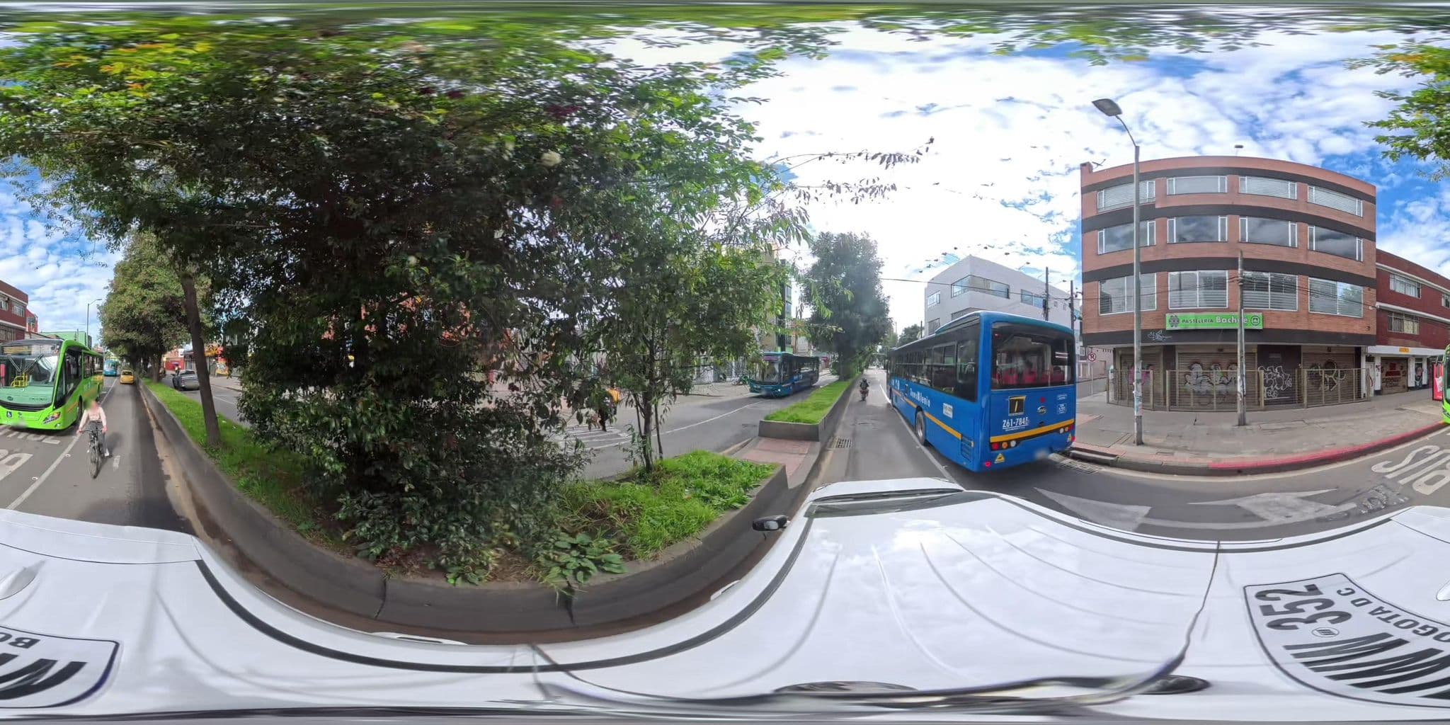 Street view near Ayenda 1063 Golden, Kennedy — © cgalindop (CC BY-SA · Mapillary)