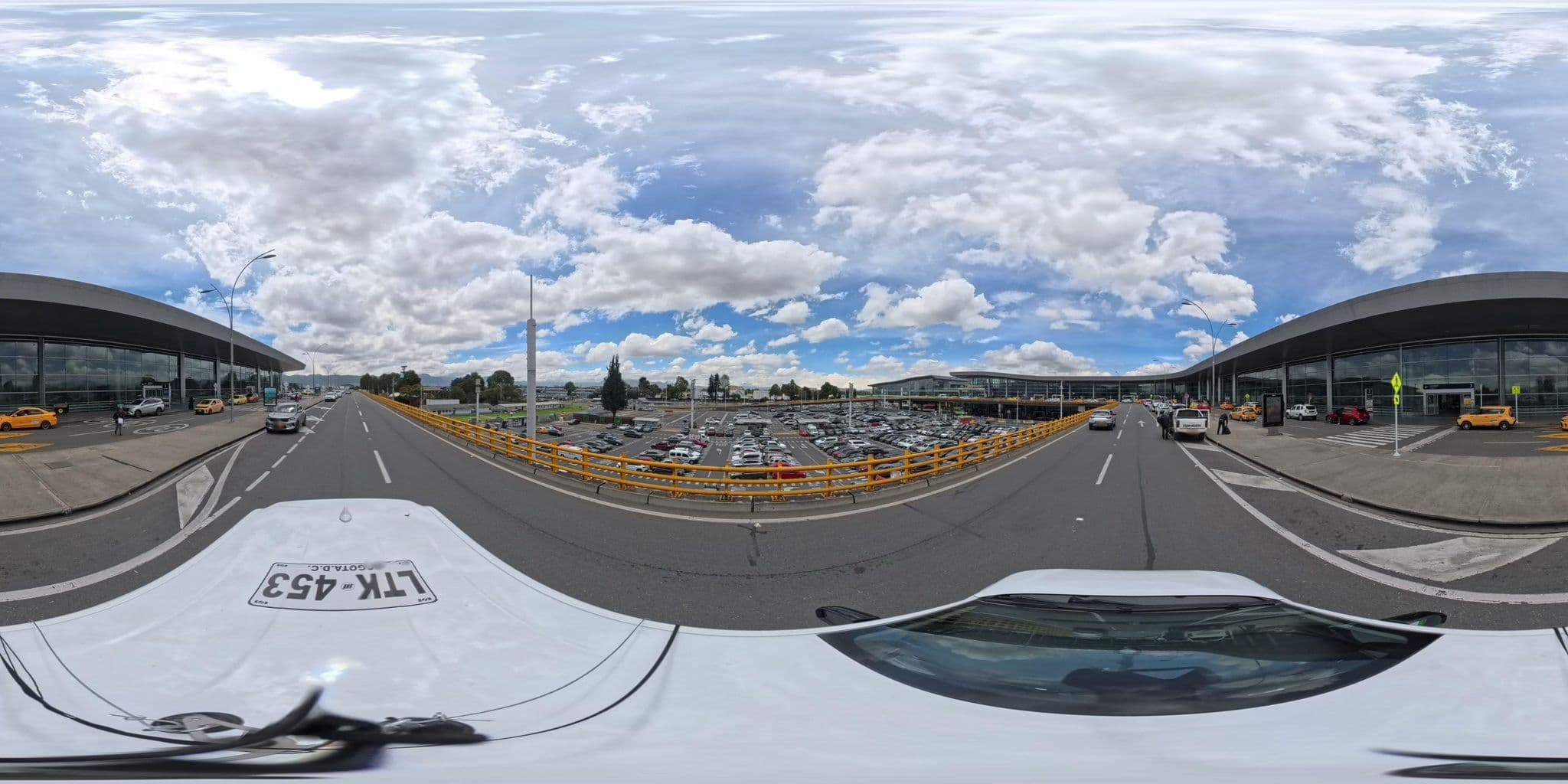 Street view near Comfort Inn Chicago, Funza — © cgalindop (CC BY-SA · Mapillary)