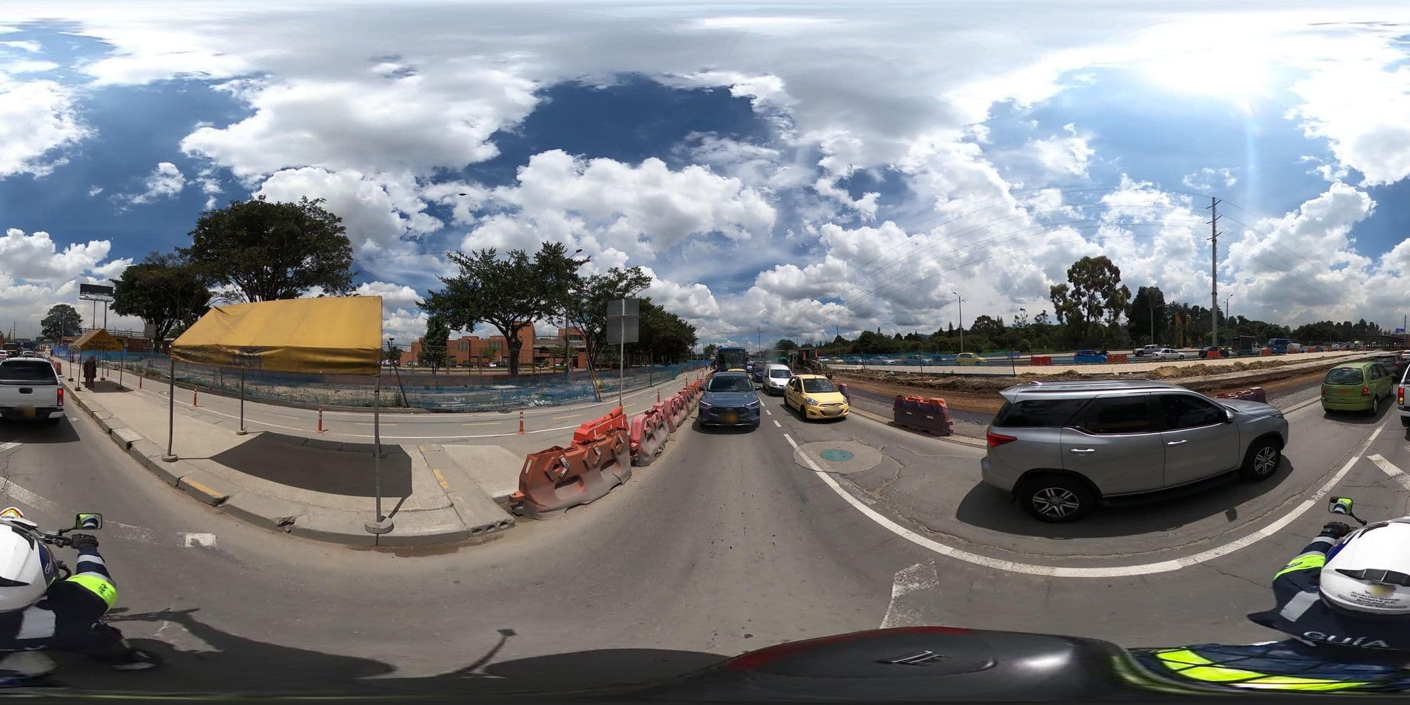Street view near Centro Vacacional Lago San Juan De Dios, Bogotá — © krojasSDM (CC BY-SA · Mapillary)
