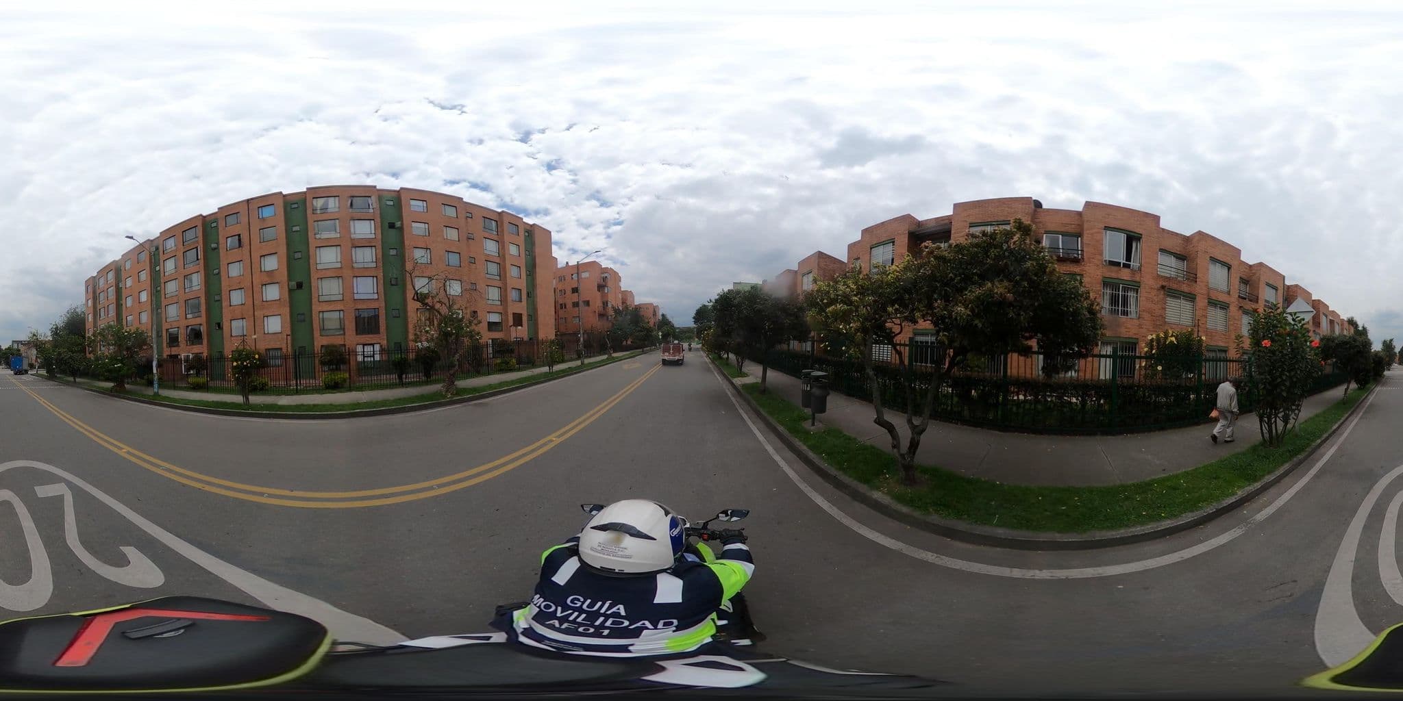 Street view near Hotel Dann Carlton Cali, Kennedy — © rbolivar (CC BY-SA · Mapillary)