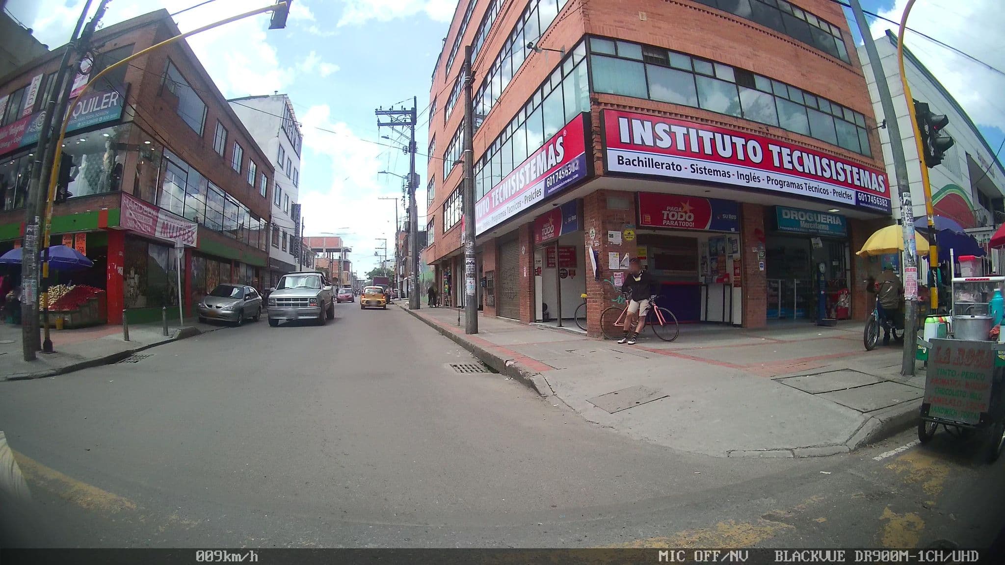 Street view near Hotel Aces del Dorado, Kennedy — © taylorsmock (CC BY-SA · Mapillary)