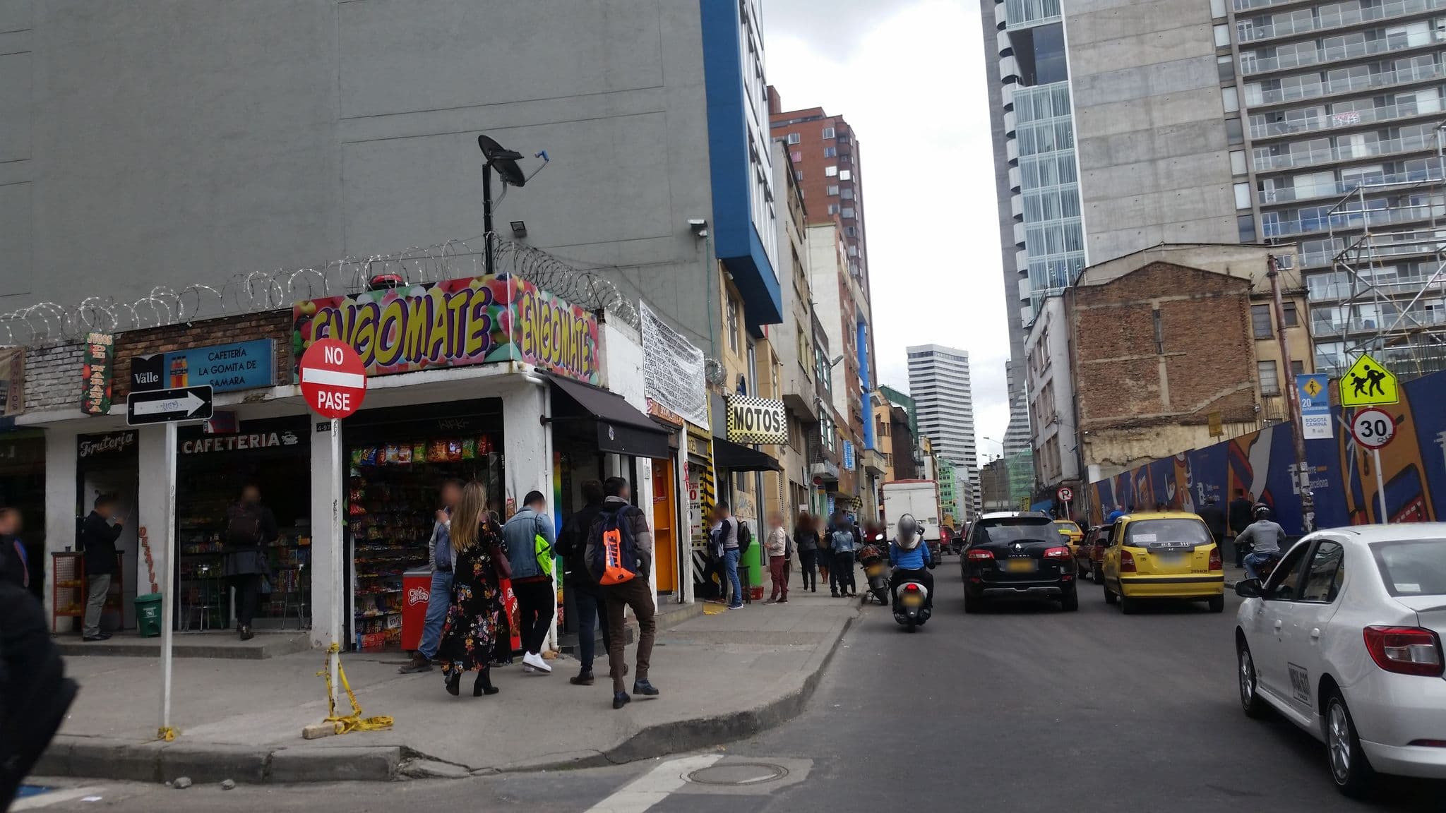 Street view near Spotty Hostels, Bogotá — © ejegg (CC BY-SA · Mapillary)