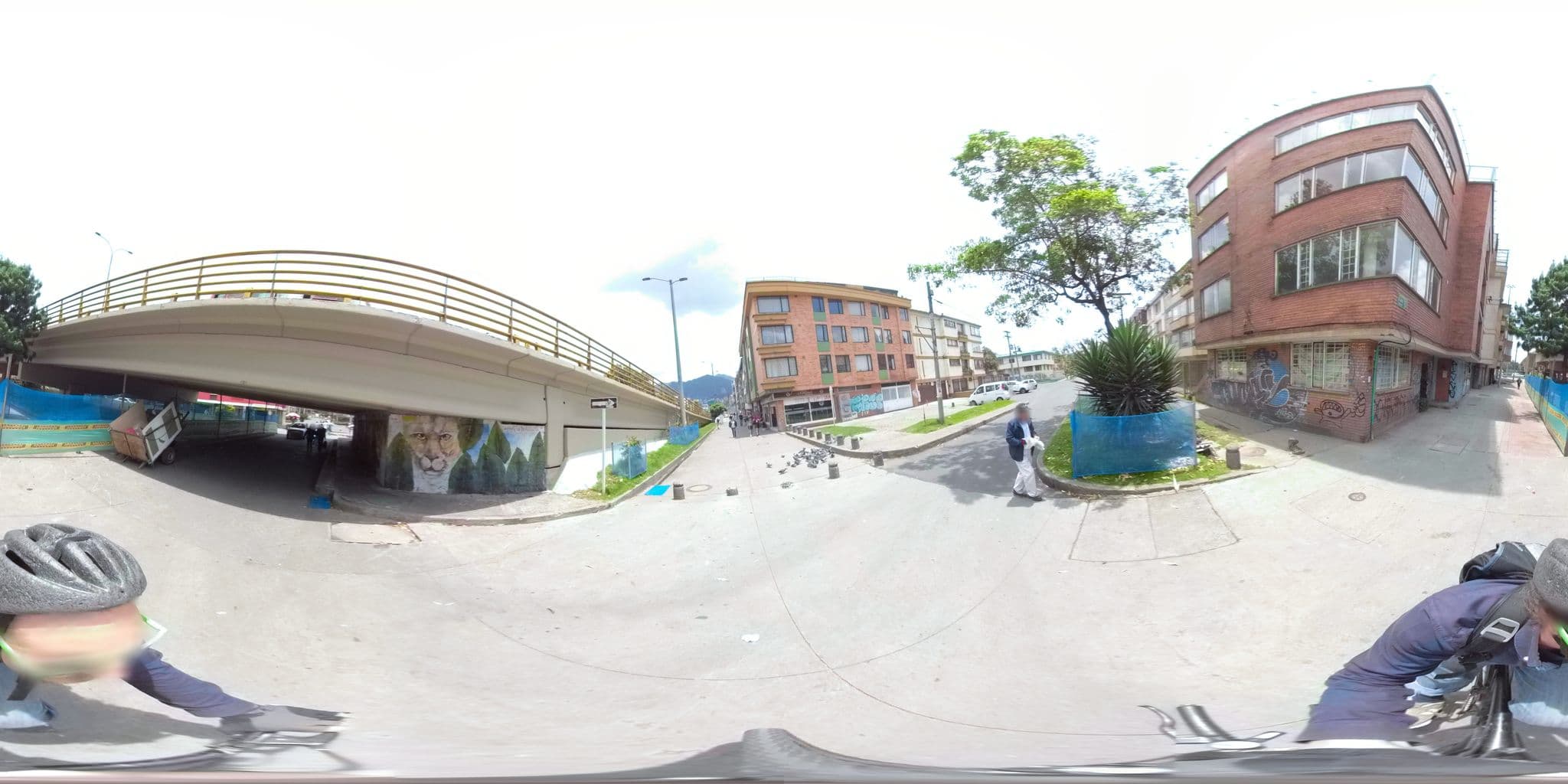 Street view near Apartamentos Galerias, Bogotá — © ejegg (CC BY-SA · Mapillary)