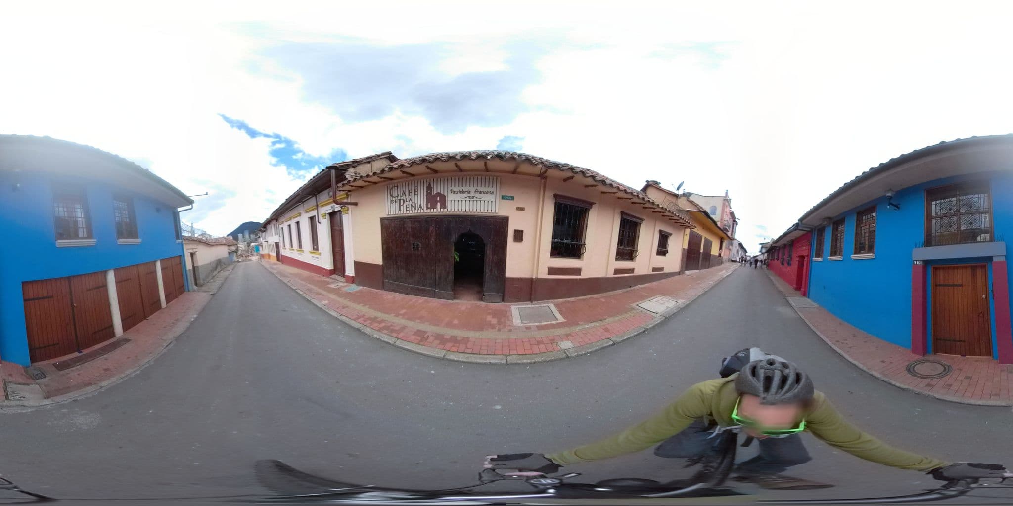 Street view near Casa Sanalma, Bogotá — © ejegg (CC BY-SA · Mapillary)