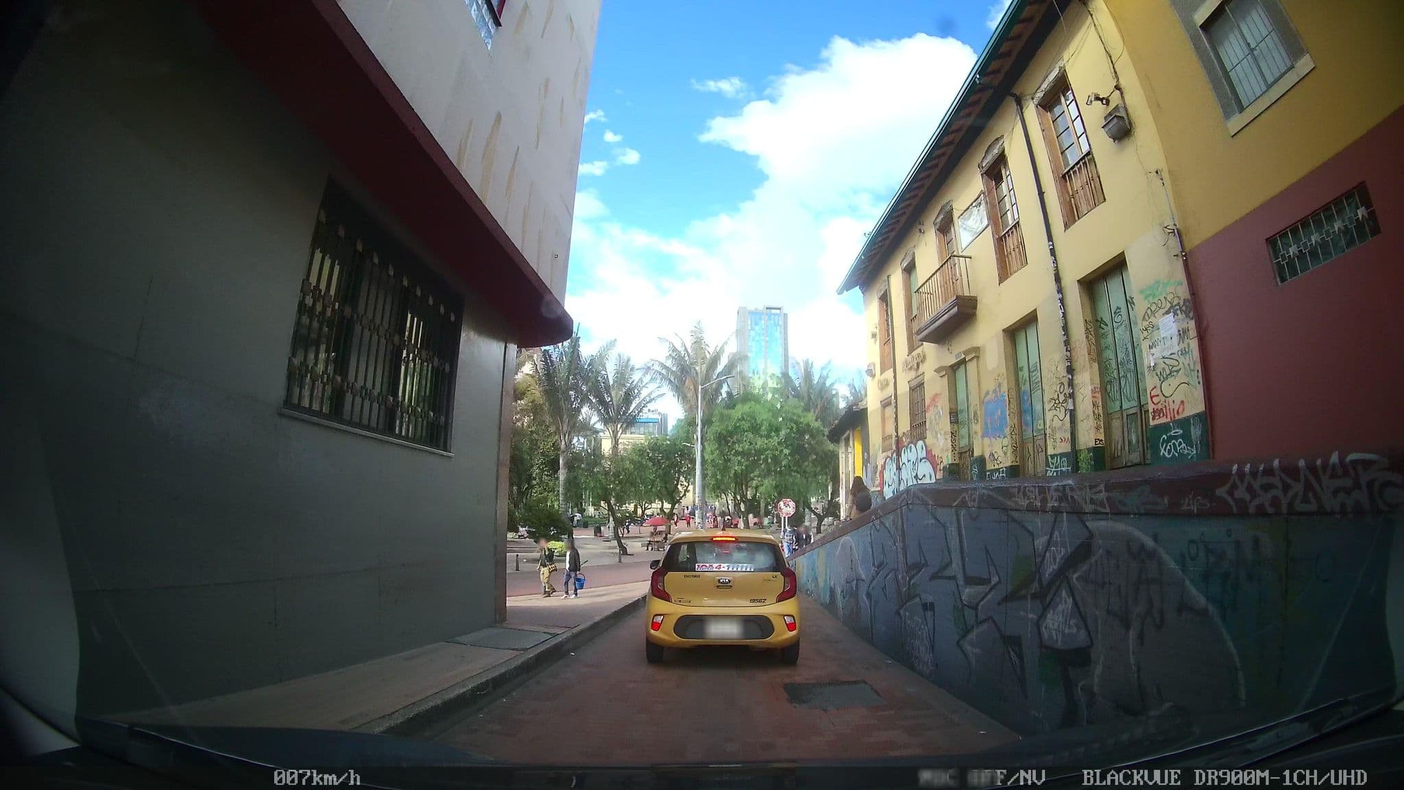 Street view near Hotel Platypus, Bogotá — © kaart_4 (CC BY-SA · Mapillary)