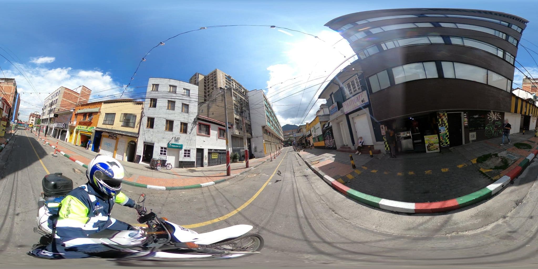 Street view near Cohome Chapinero Urbano, Bogotá — © cgalindop (CC BY-SA · Mapillary)