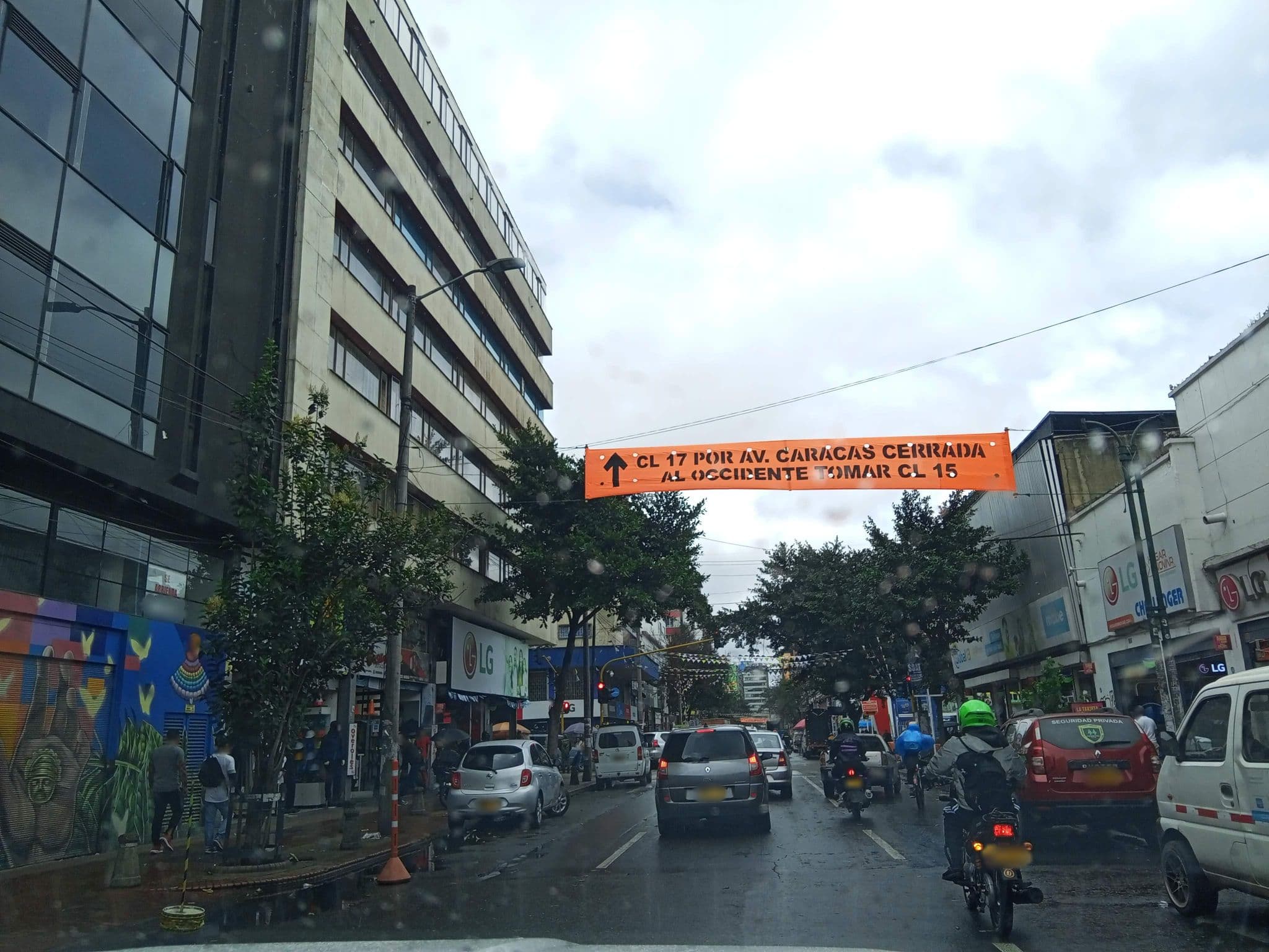 Street view near Bon17, Bogotá — © MiguelForero (CC BY-SA · Mapillary)