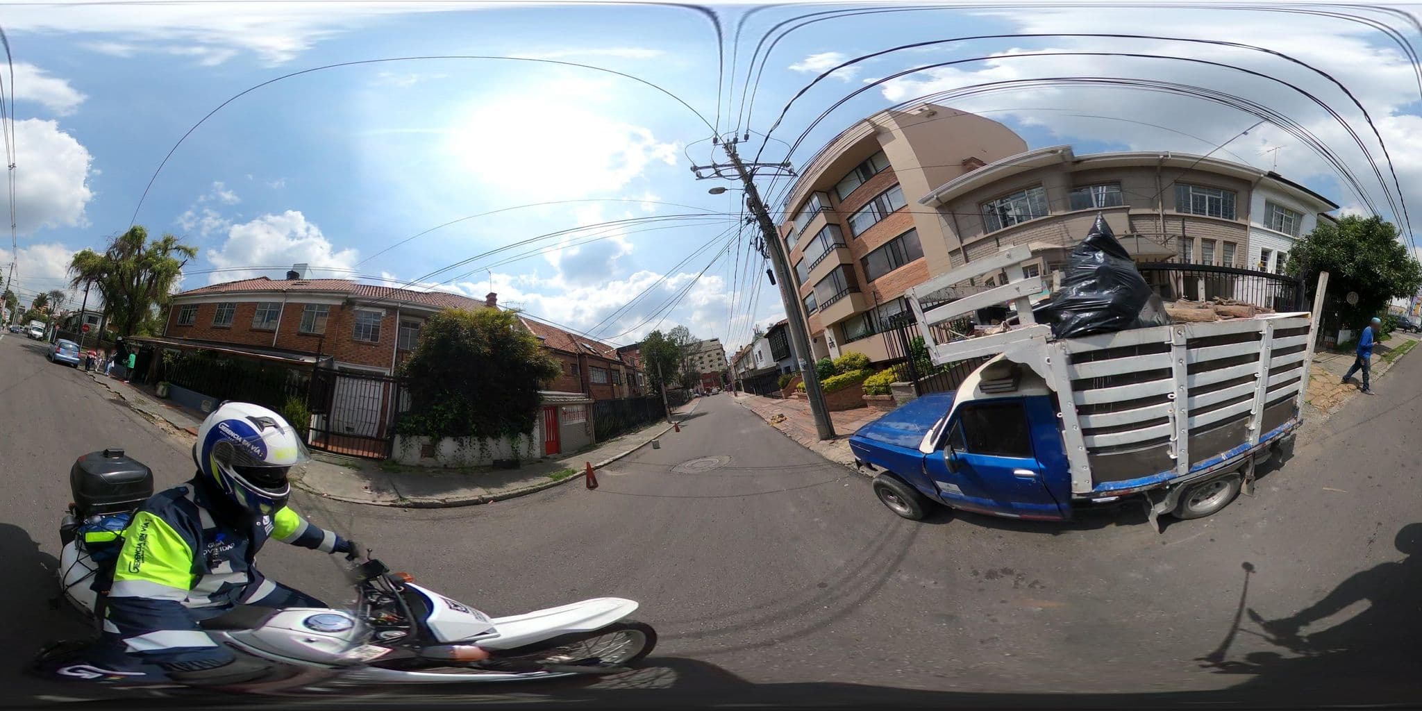 Street view near Aurora Hostel, Barrio San Luis — © cgalindop (CC BY-SA · Mapillary)