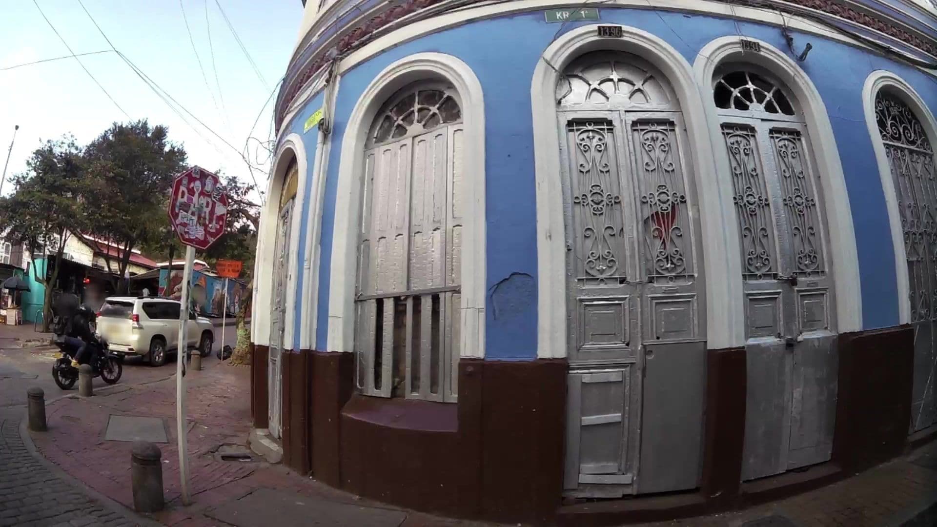 Street view near Hostal casa locombia, Bogotá — © kaartcam (CC BY-SA · Mapillary)