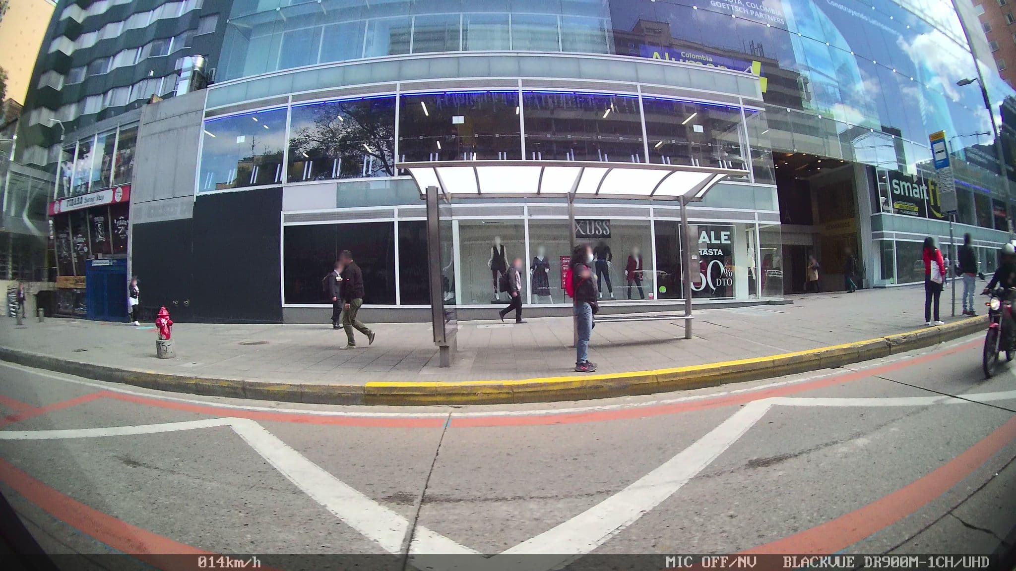Street view near Hotel Dann Avenida 19 Bogota, Bogotá — © kaart_4 (CC BY-SA · Mapillary)