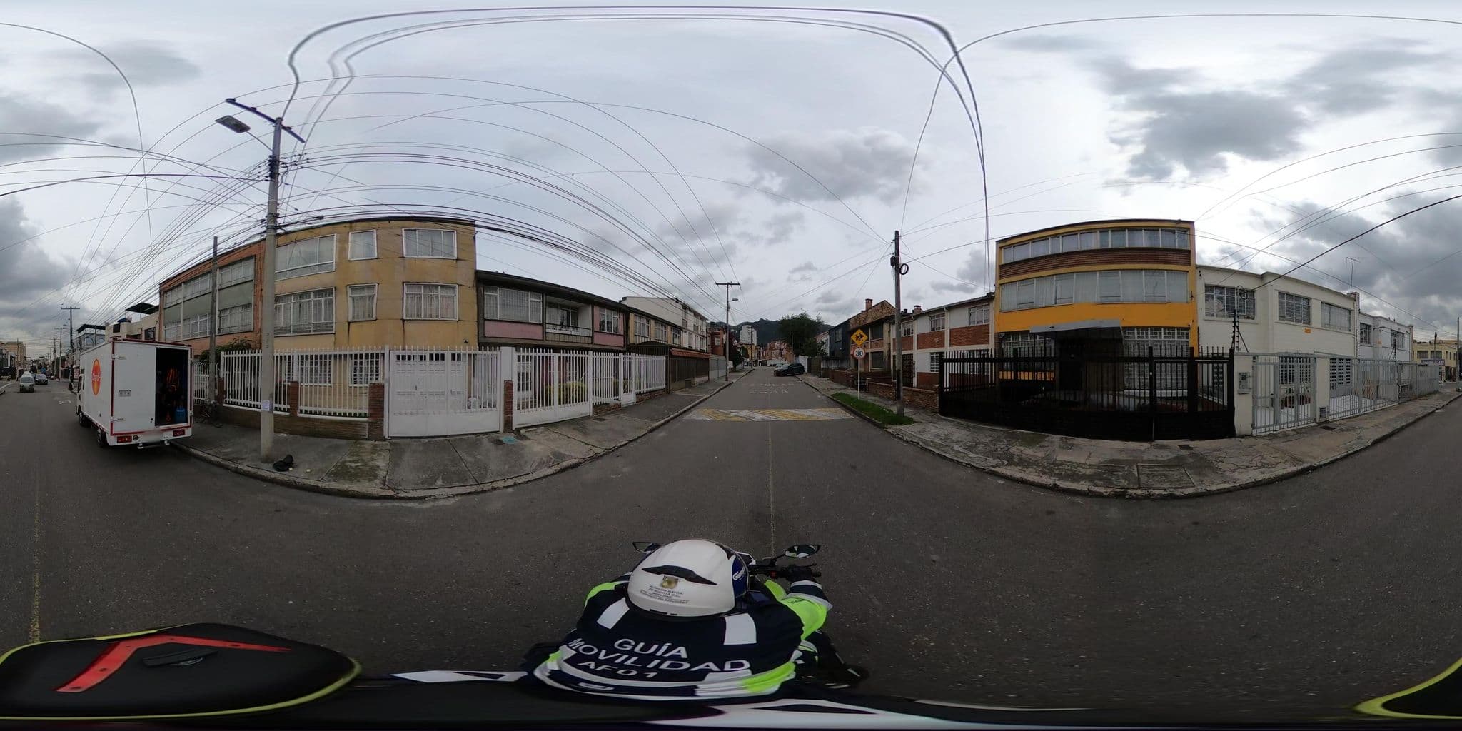 Street view near Hostal Cafe San Bernabe, Bogotá — © rbolivar (CC BY-SA · Mapillary)