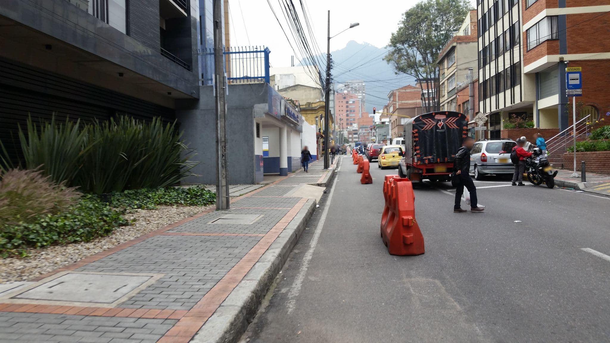 Street view near Brisas del Oasis, Barrio San Luis — © ejegg (CC BY-SA · Mapillary)