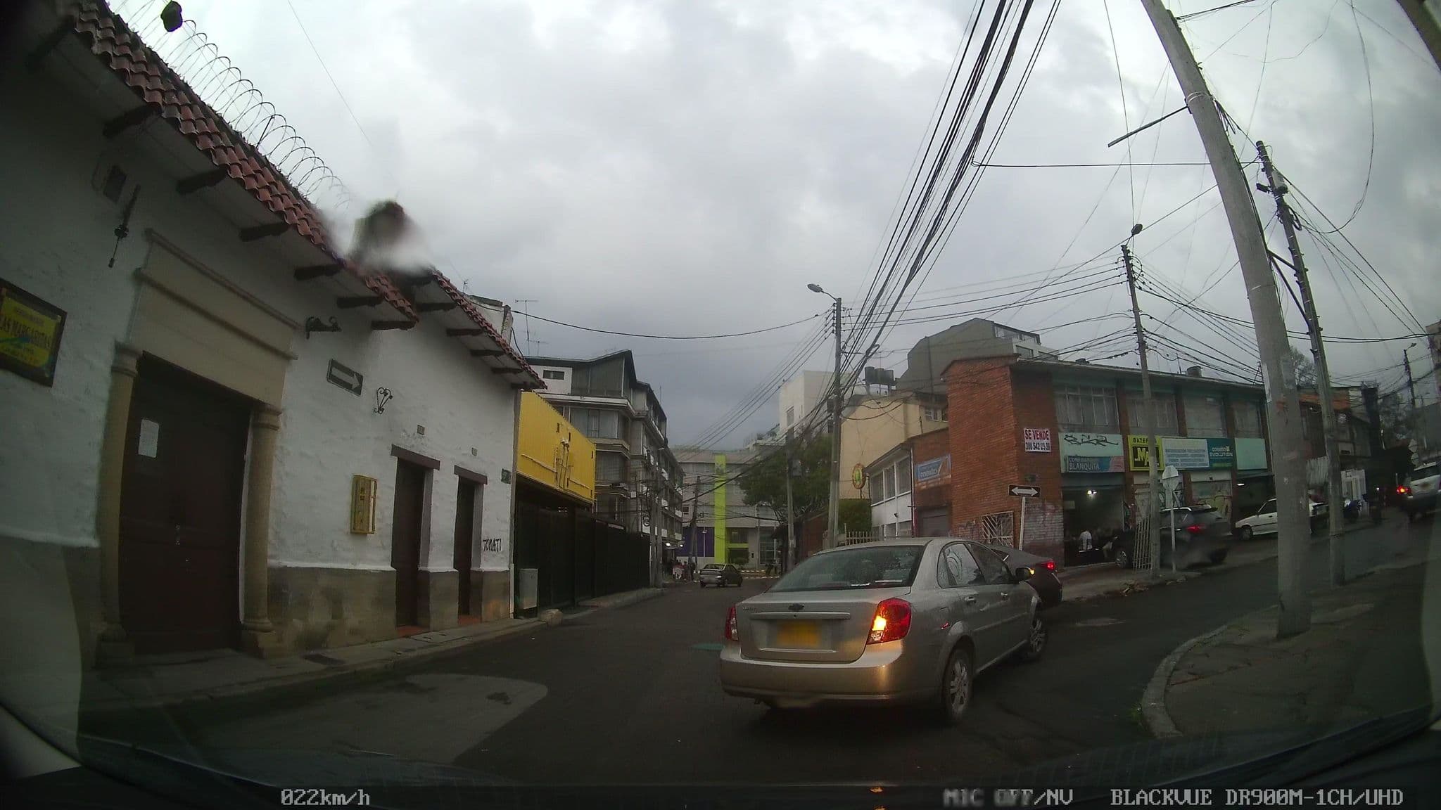 Street view near Apartach, Bogotá — © kaart_4 (CC BY-SA · Mapillary)