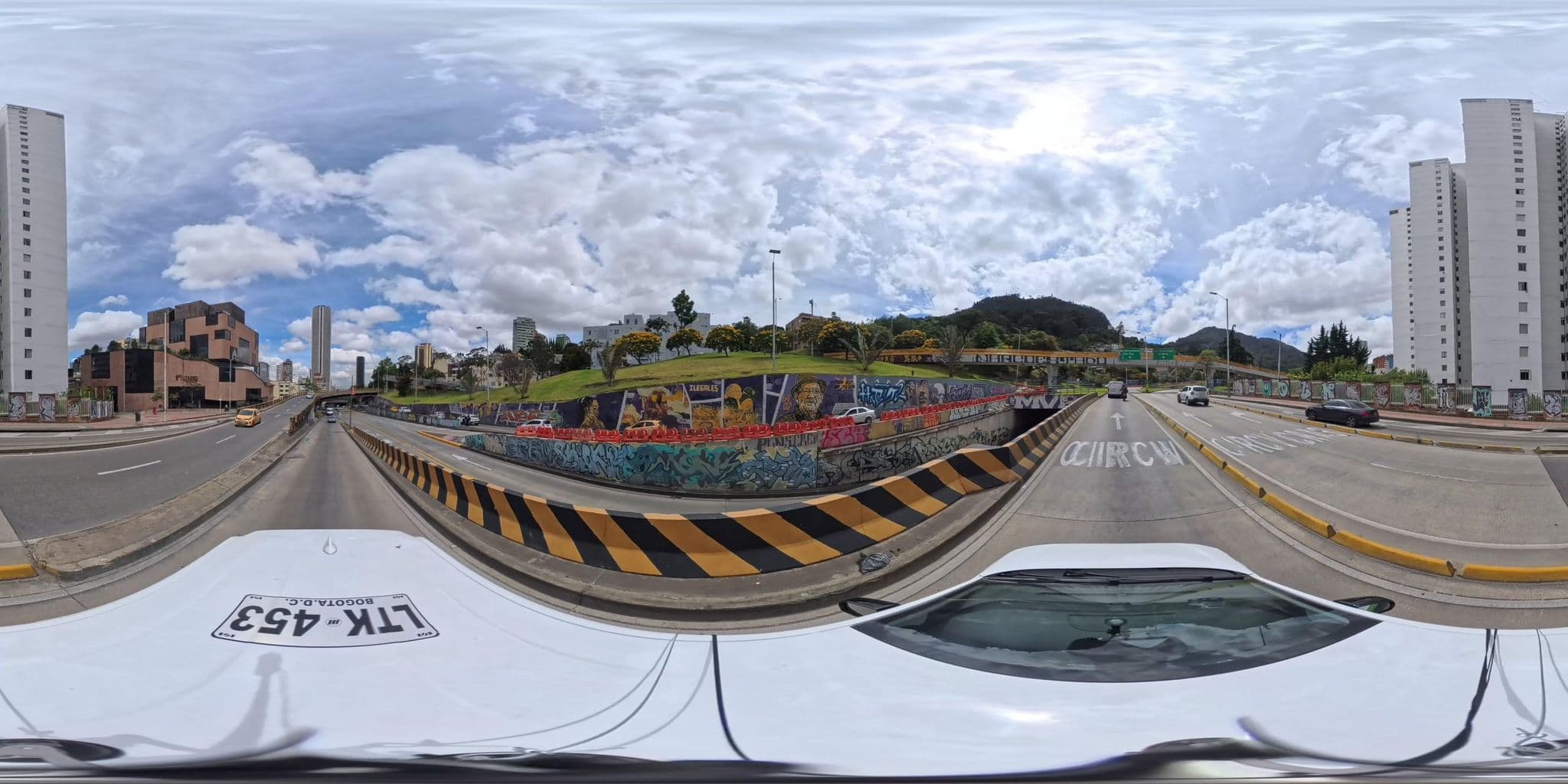 Street view near Compañía Continental Blue Doors S.A.S., Bogotá — © cgalindop (CC BY-SA · Mapillary)