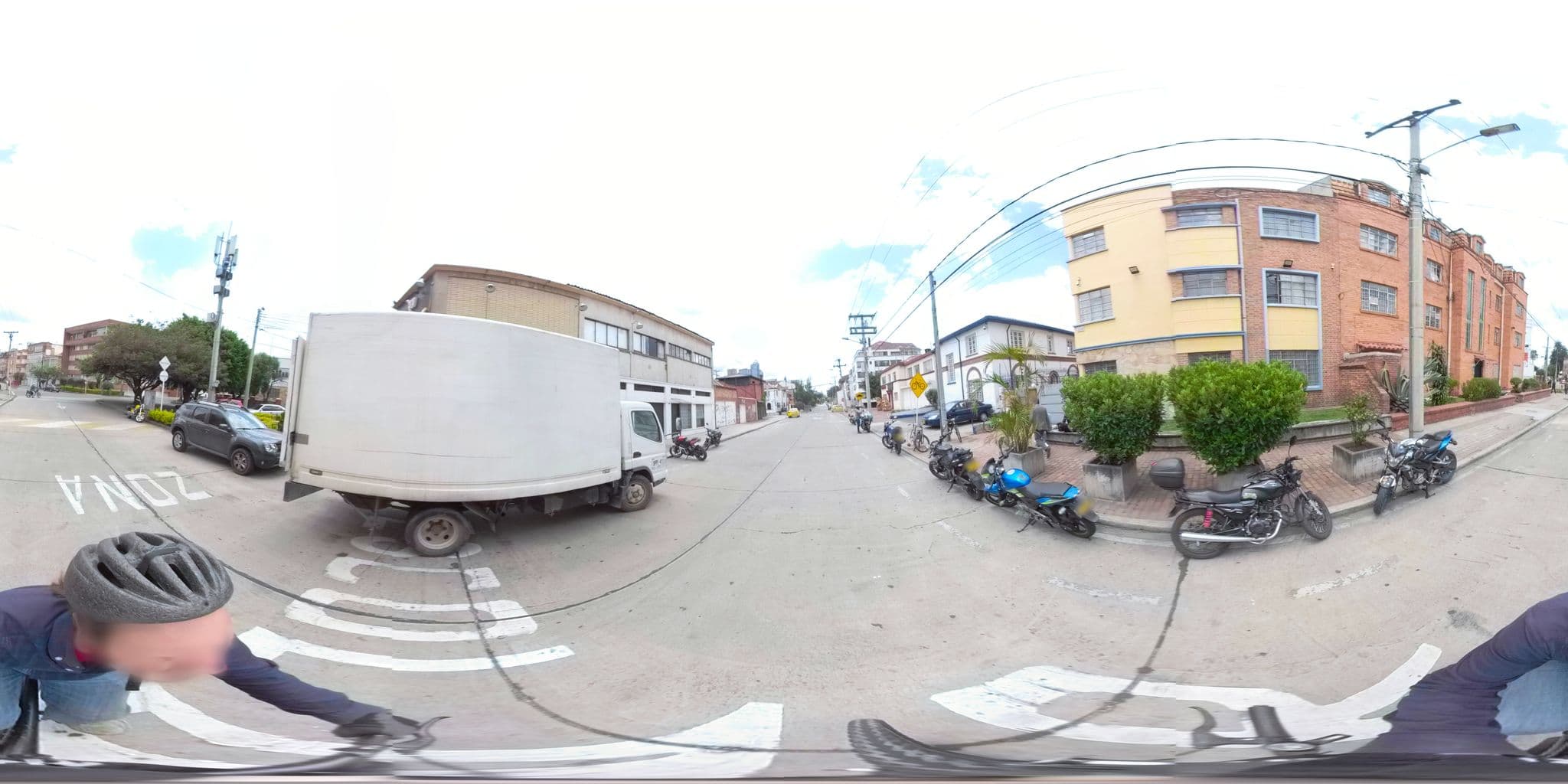 Street view near Casanovas Hoteles E.U., Bogotá — © ejegg (CC BY-SA · Mapillary)