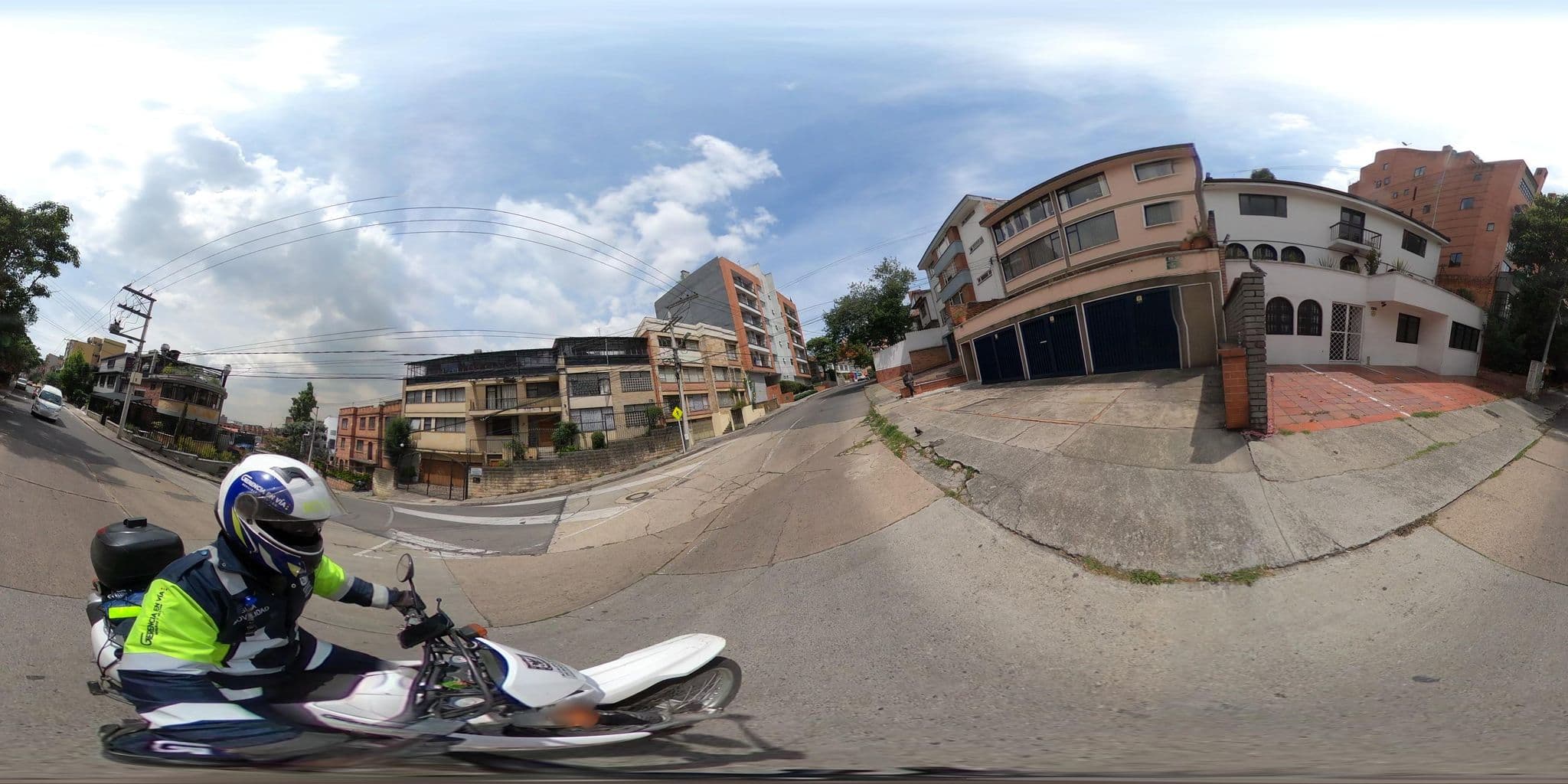 Street view near High Park, Bogotá — © cgalindop (CC BY-SA · Mapillary)