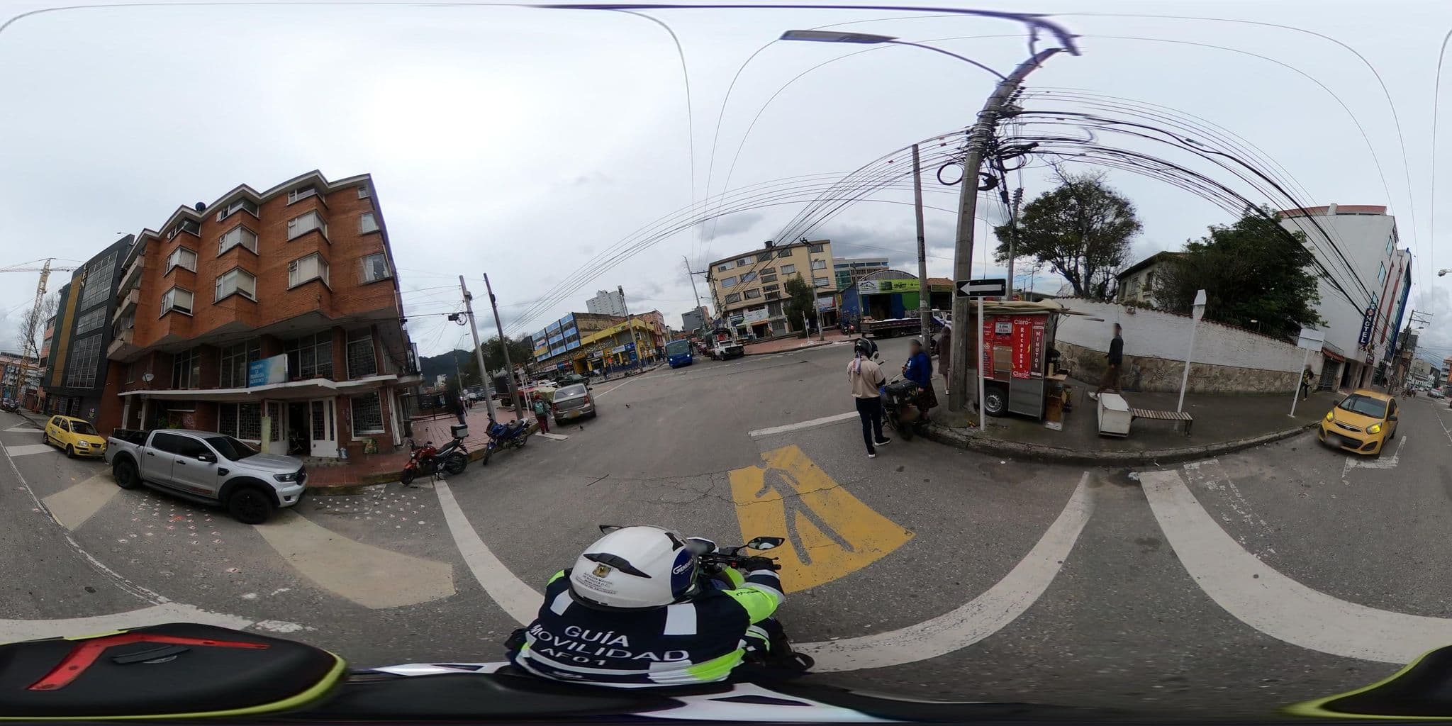 Street view near Hotel Normandy, Barrio San Luis — © rbolivar (CC BY-SA · Mapillary)