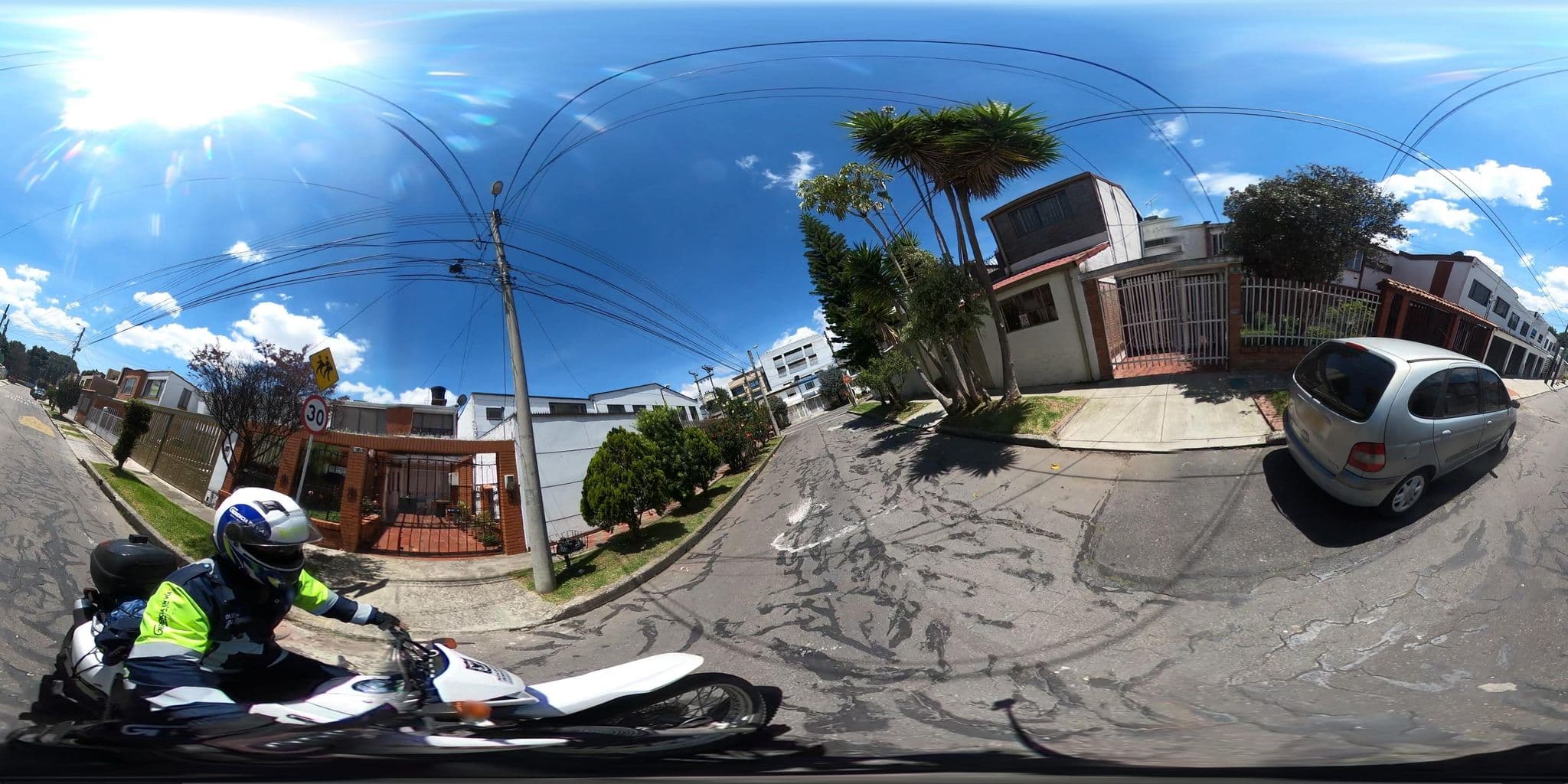 Street view near Casa Real Bed & Breakfast, Barrio San Luis — © rbolivar (CC BY-SA · Mapillary)