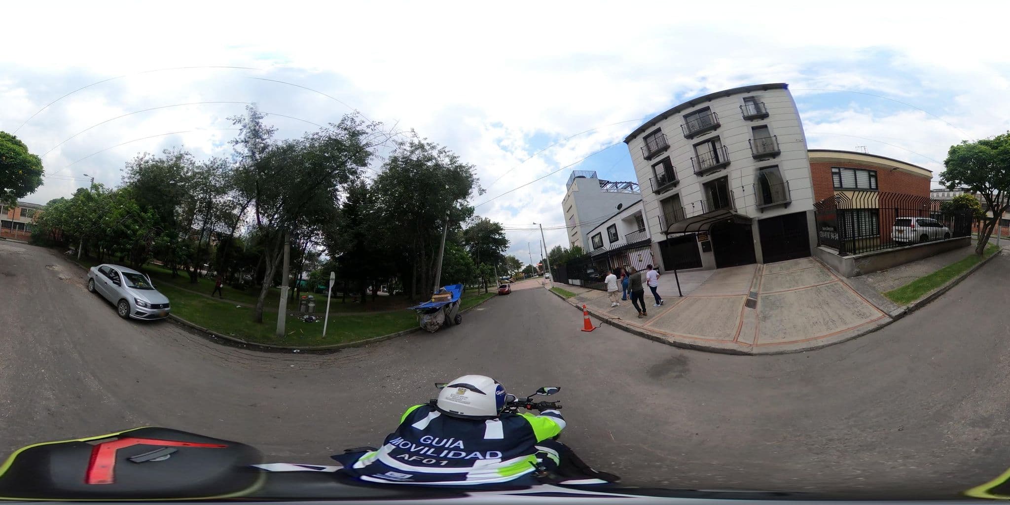 Street view near Castellana Inn, Barrio San Luis — © rbolivar (CC BY-SA · Mapillary)