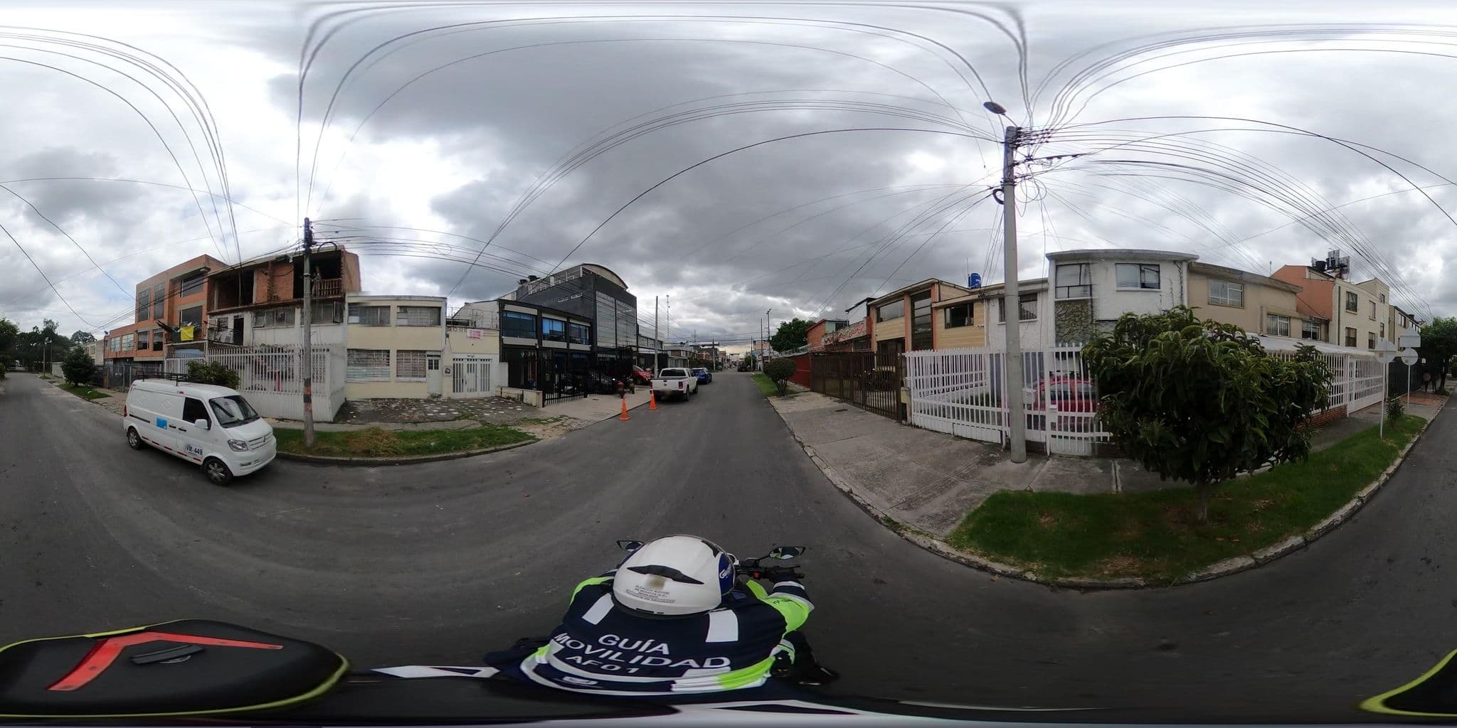 Street view near Hotel los Alcazares, Barrio San Luis — © cgalindop (CC BY-SA · Mapillary)