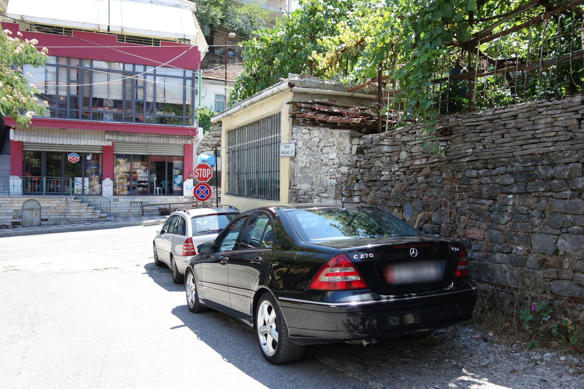 Street view near Hotel Number One, Gjirokastër — © malenki (CC BY-SA · Mapillary)