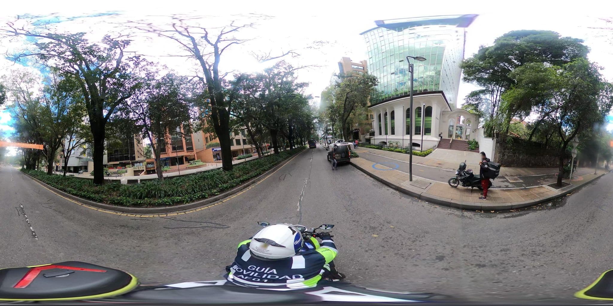 Street view near BOG Hotel, Barrio San Luis — © cgalindop (CC BY-SA · Mapillary)
