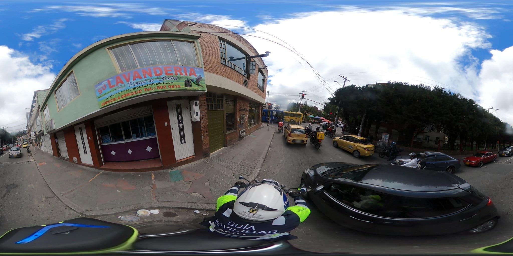 Street view near Caminatas Ecológicas  ¡CAMINA, CONTEMPLA Y VIVE!, Cota — © rbolivar (CC BY-SA · Mapillary)