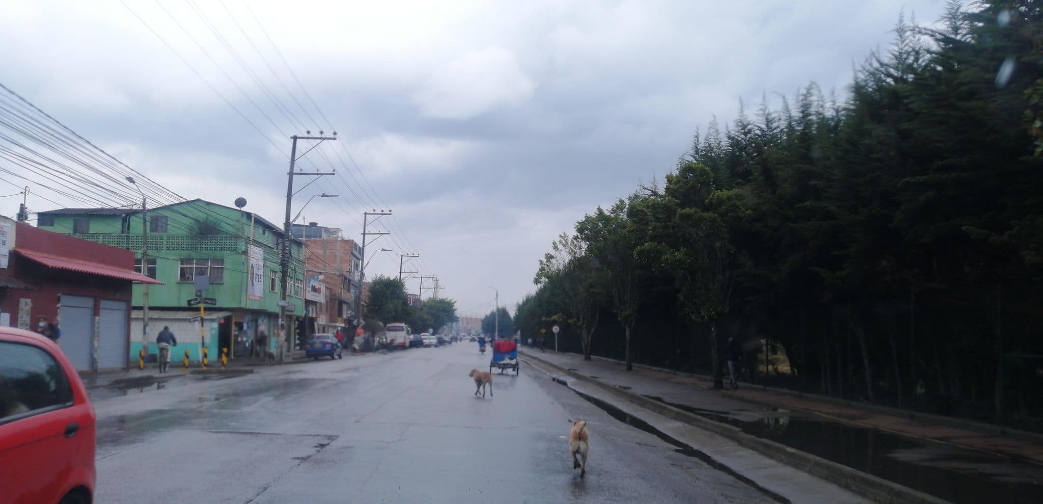 Street view near Hotel Kabaru, Madrid — © trujilorenza (CC BY-SA · Mapillary)